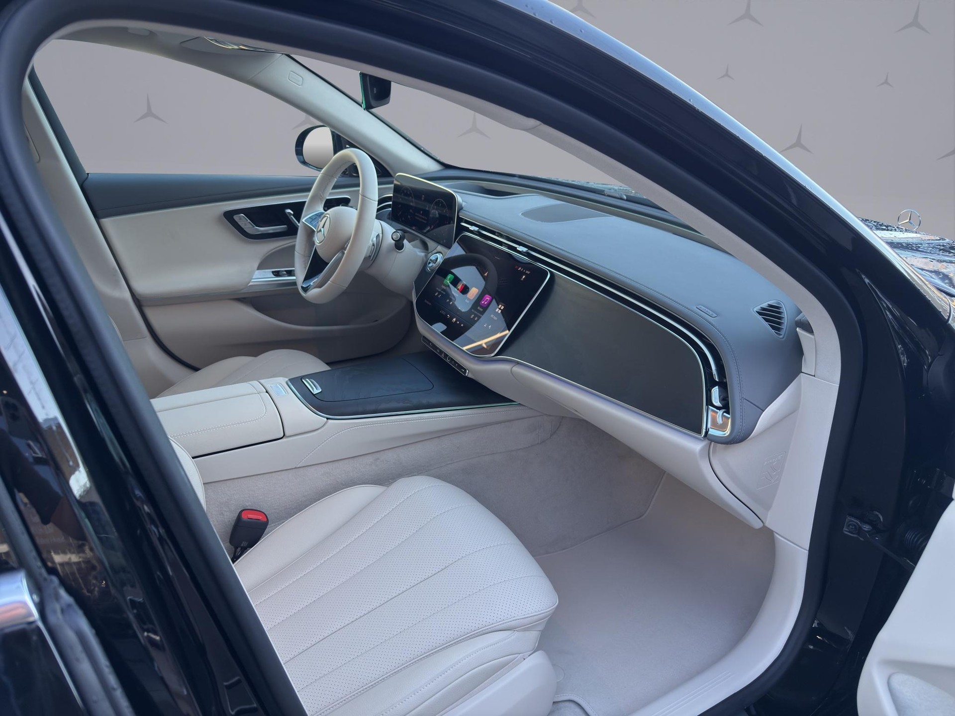 MERCEDES-BENZ E 220 d Exclusive 4matic Kombi-image-15