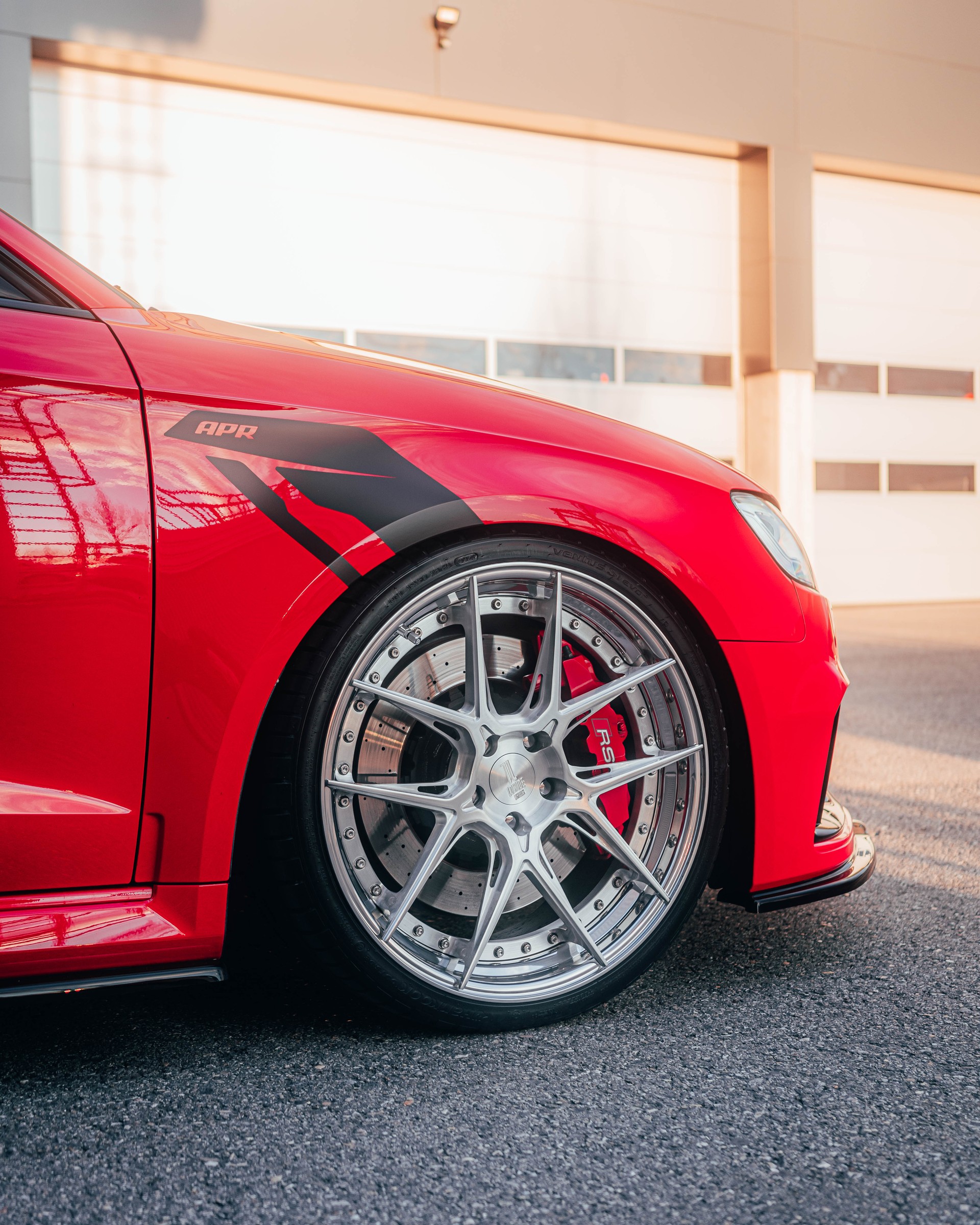 AUDI RS3 Sportback 2.5 TSI quattro S-tronic-image-2