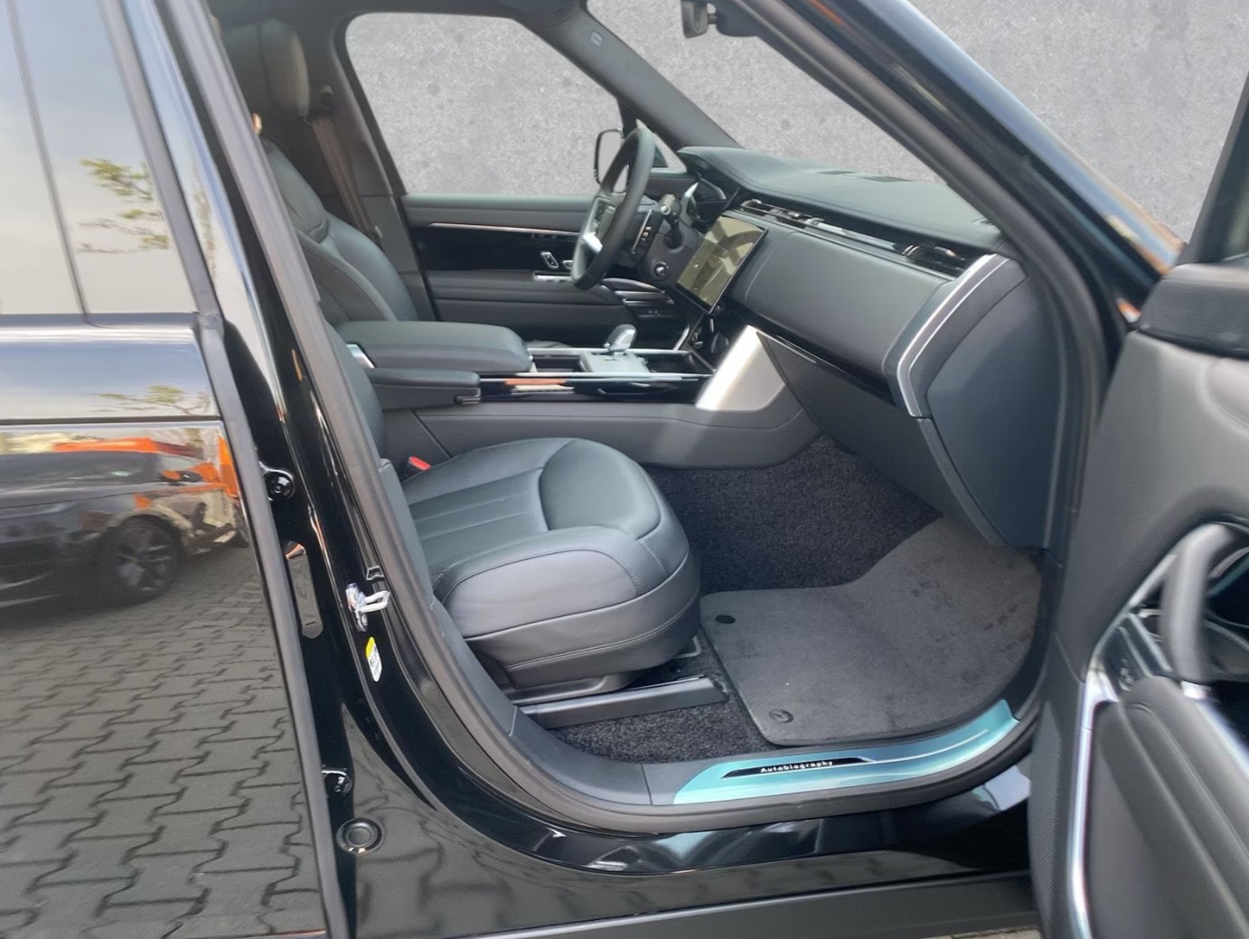 LAND ROVER Range Rover LWB D350 3.0D I6 MHEV HSE Automatic-image-5