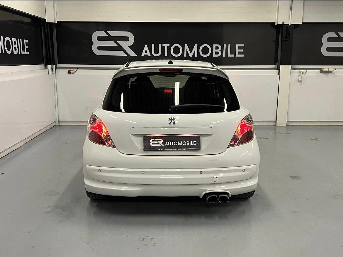 PEUGEOT 207 1.6 16V Turbo GTi-image-3