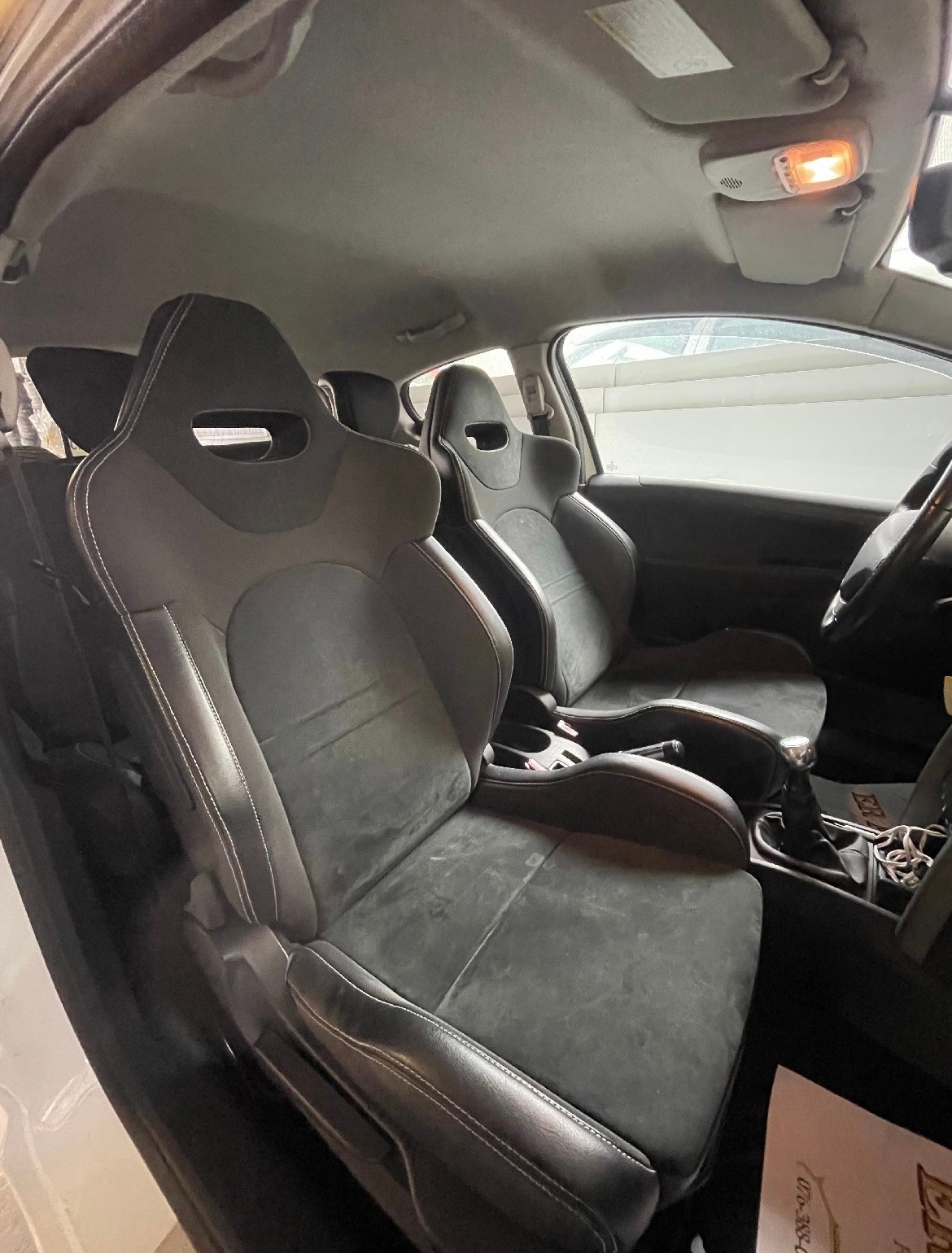 PEUGEOT 207 1.6 16V Turbo GTi-image-10