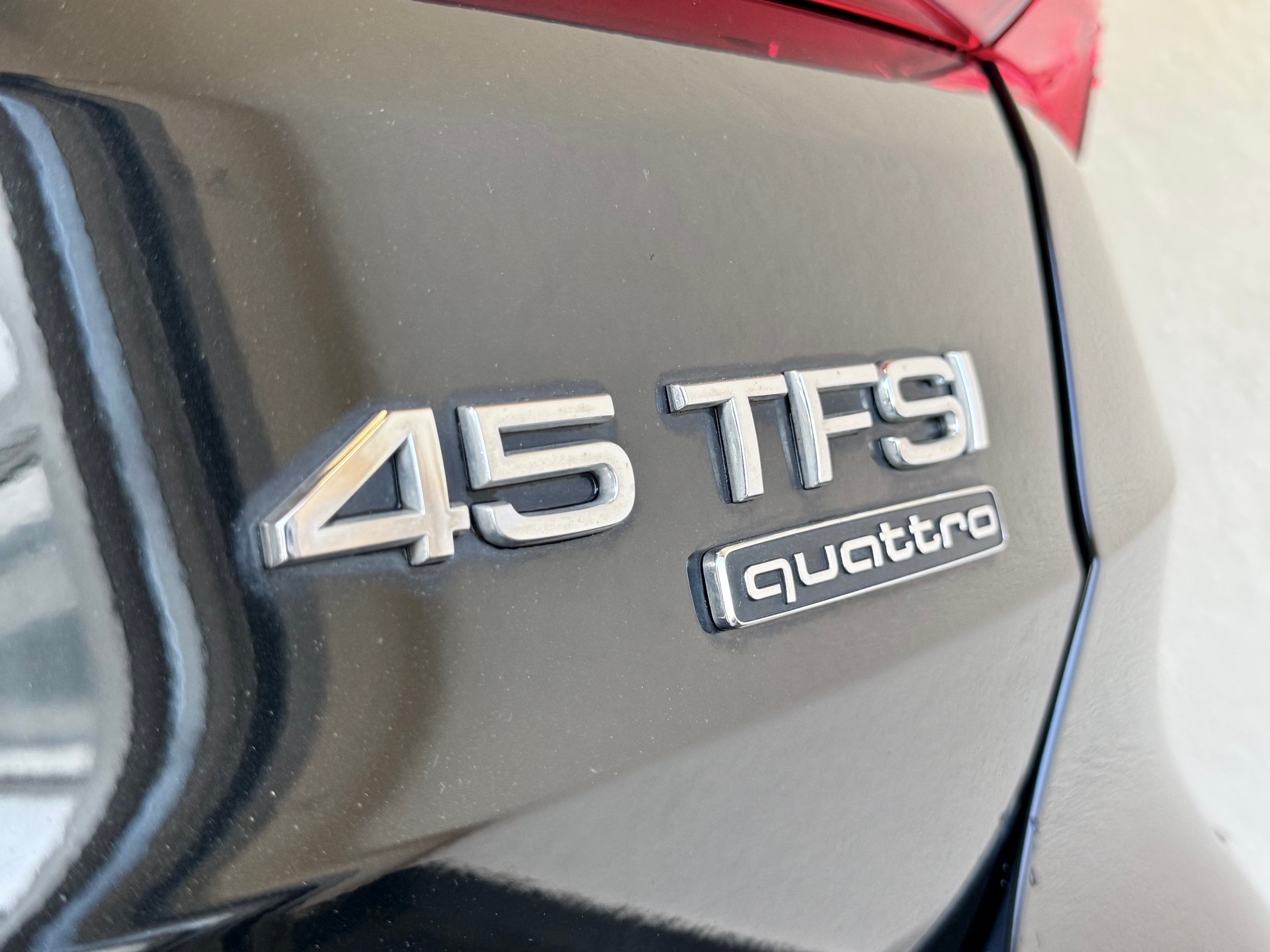 AUDI Q3 45 TFSI S line quattro S-tronic-image-6