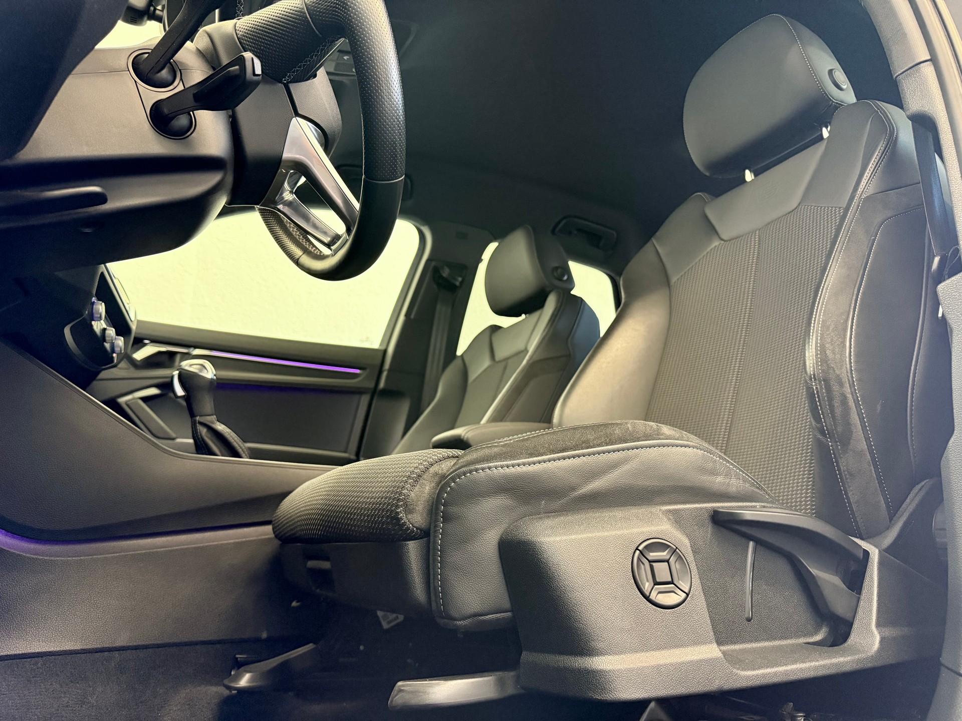AUDI Q3 45 TFSI S line quattro S-tronic-image-21