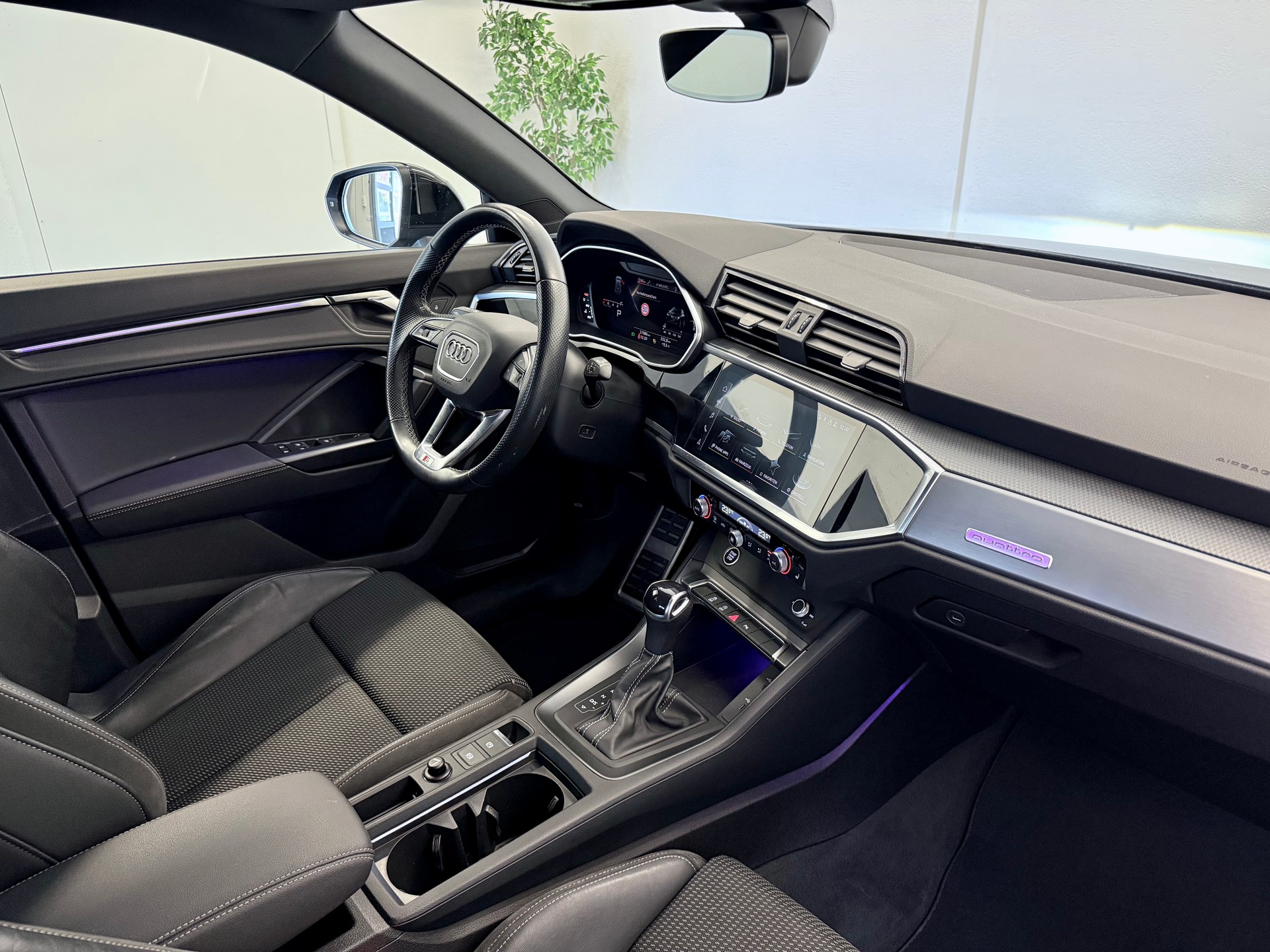 AUDI Q3 45 TFSI S line quattro S-tronic-image-20