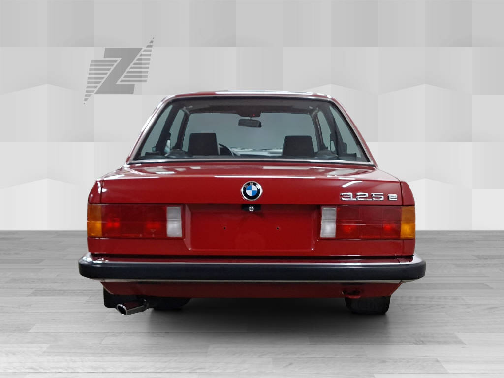BMW 325e-image-3