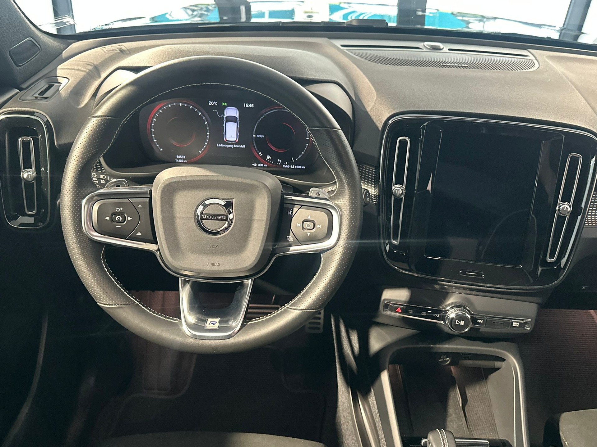VOLVO XC40 T5 TwE R-Design-image-8
