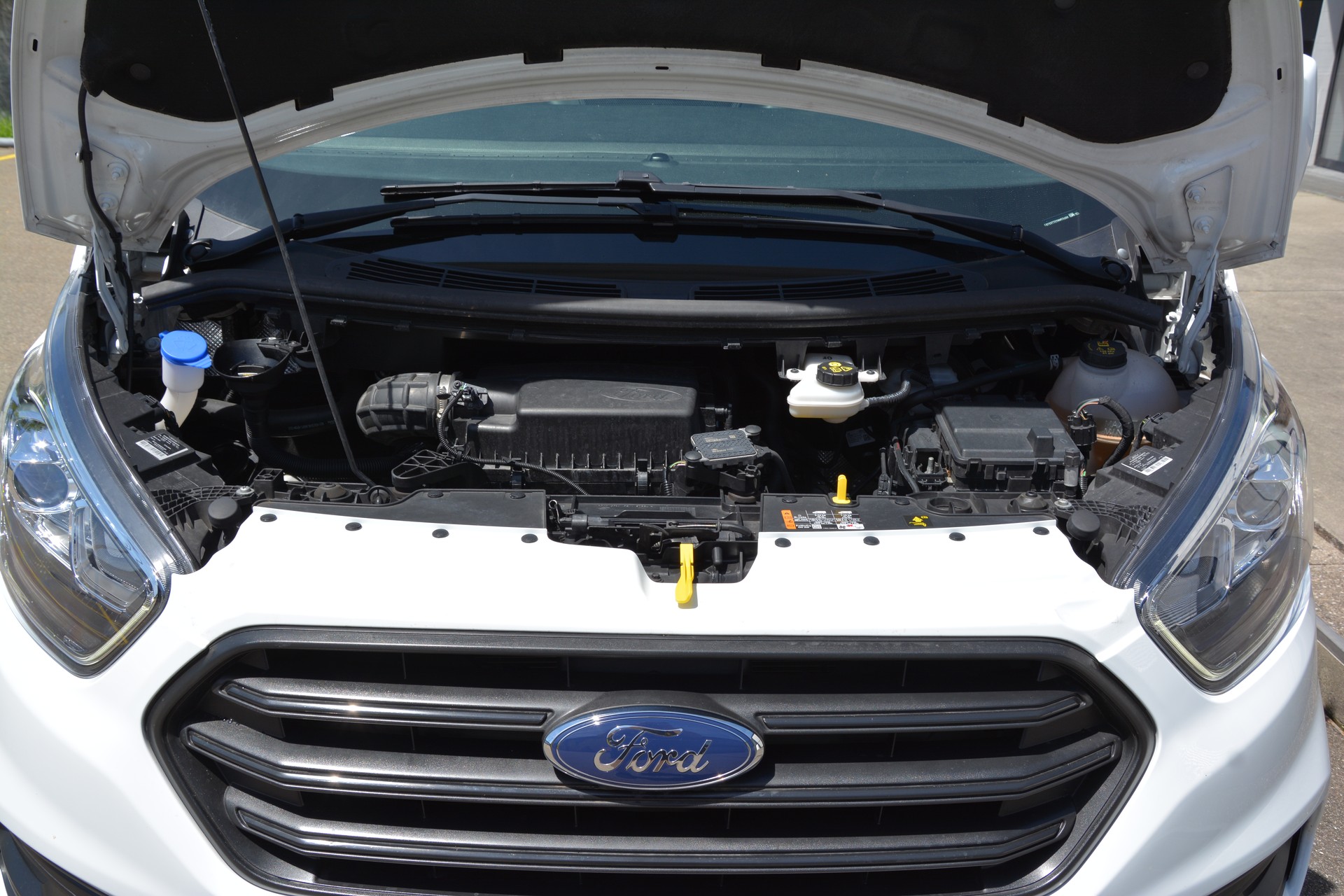FORD Transit Custom Van 300 L2H1 Trend A-image-11