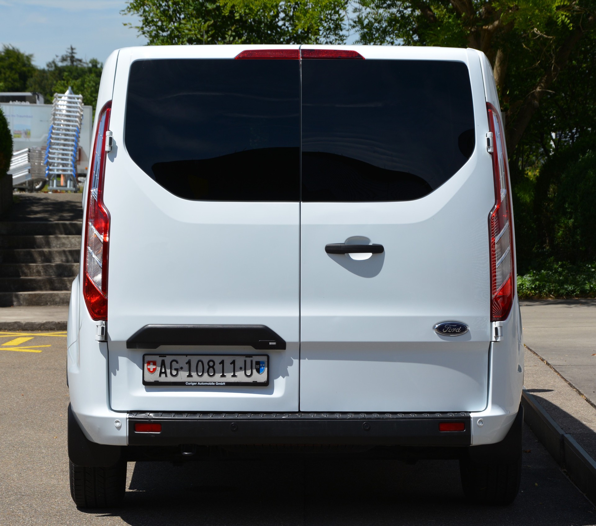 FORD Transit Custom Van 300 L2H1 Trend A-image-3