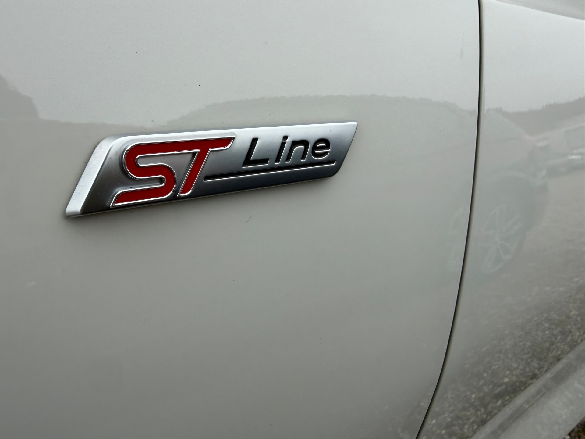 FORD Focus 2.0 TDCi ST Line Automatic-image-26