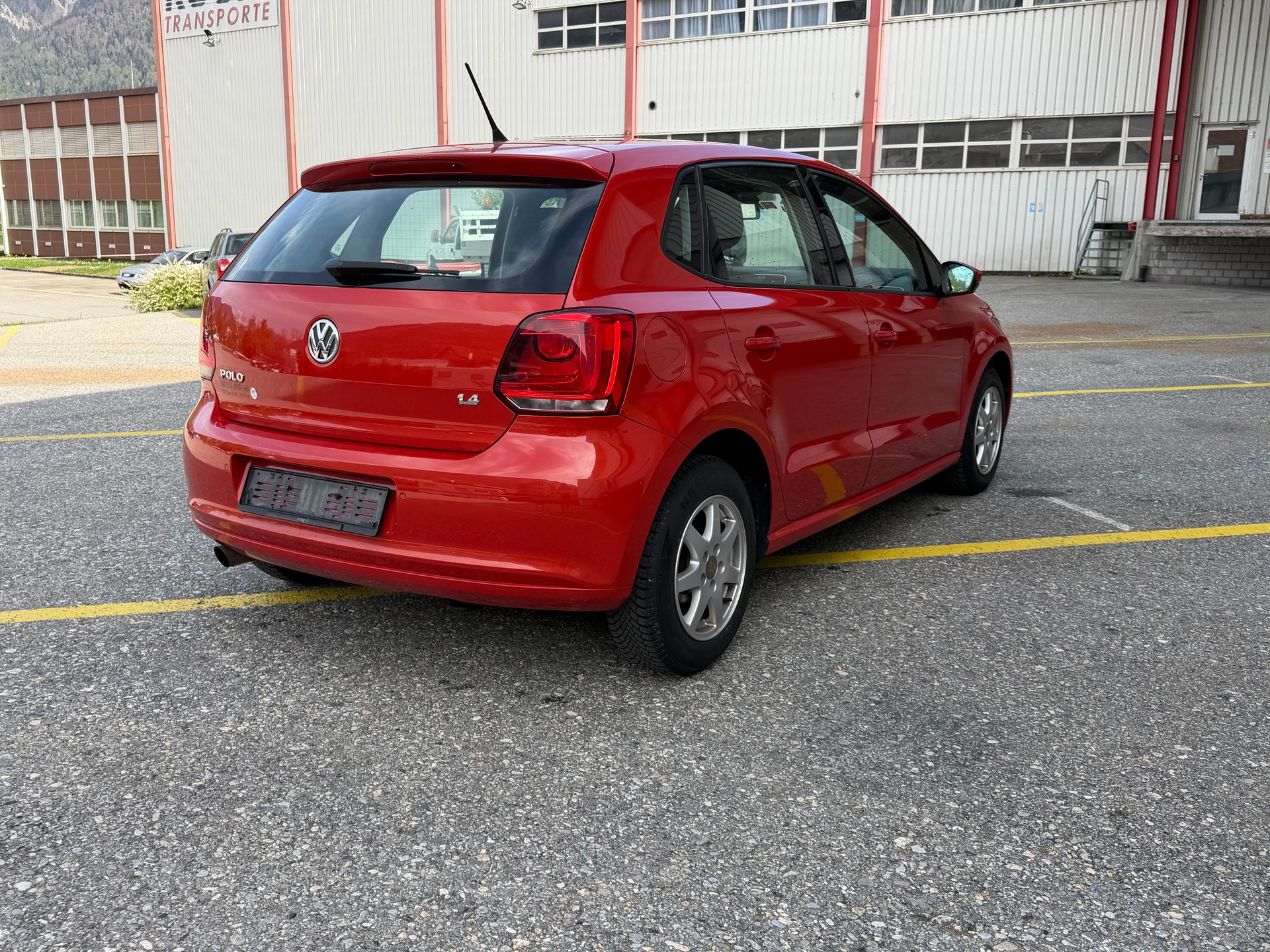 VW Polo 1.4 16V Trendline-image-4