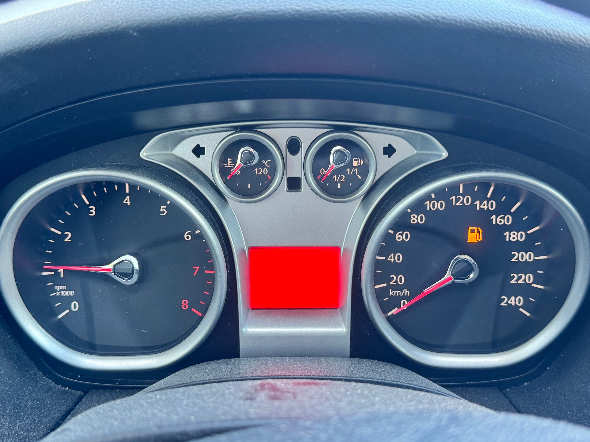 FORD Focus 1.8i Titanium-image-6