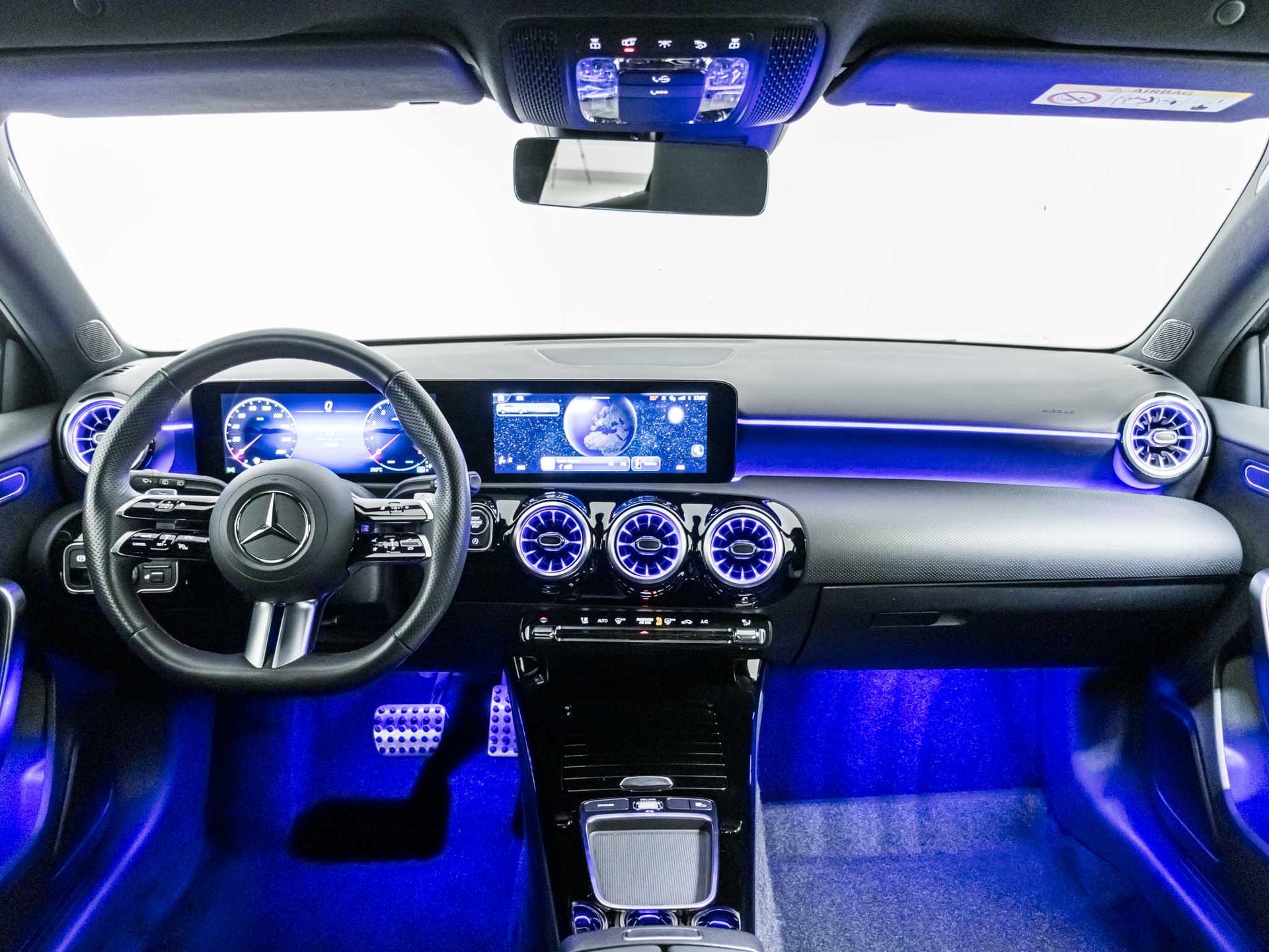 MERCEDES-BENZ A 200-image-9