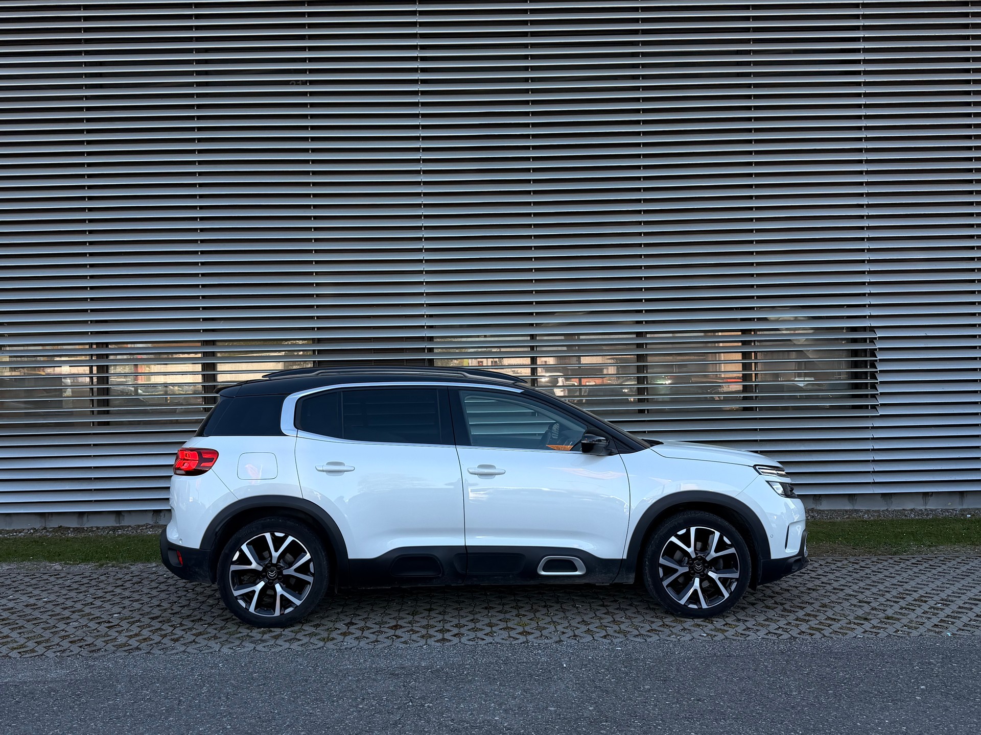 CITROEN C5 Aircross 2.0 BlueHD Shine EAT8-image-6
