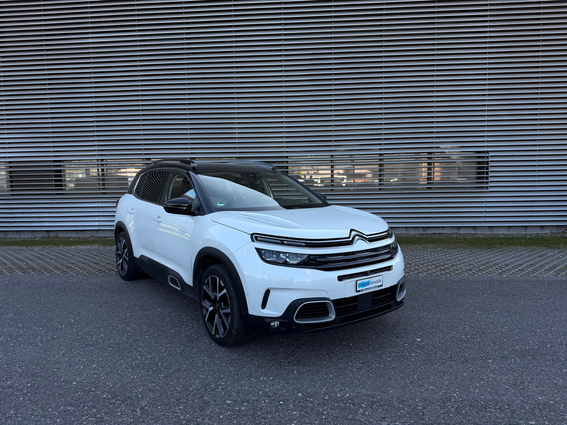 CITROEN C5 Aircross 2.0 BlueHD Shine EAT8-image-4