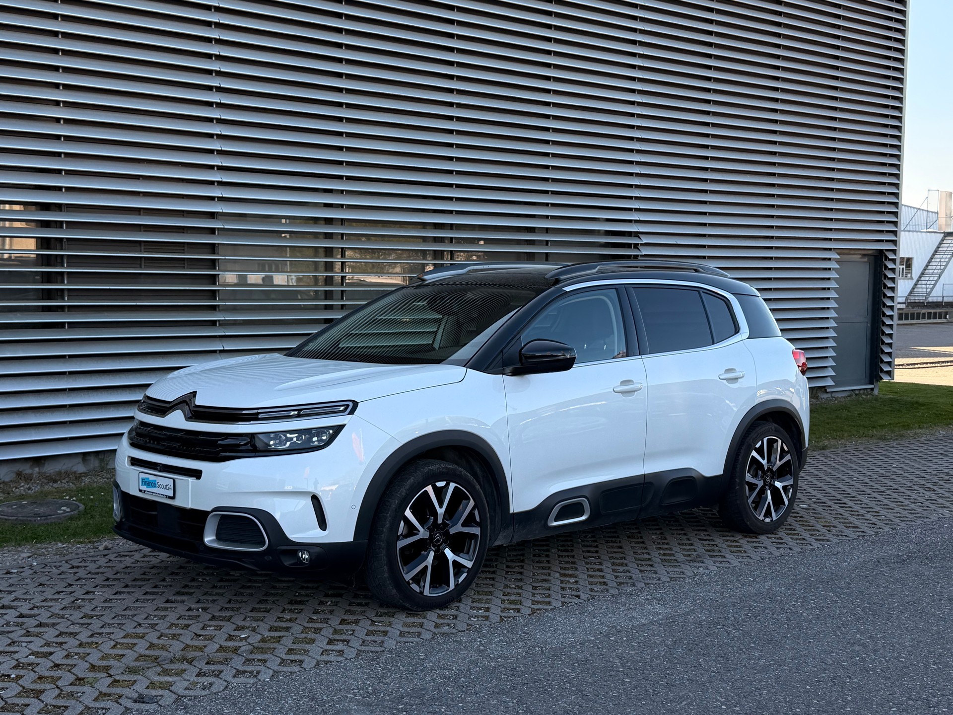 CITROEN C5 Aircross 2.0 BlueHD Shine EAT8-image-1