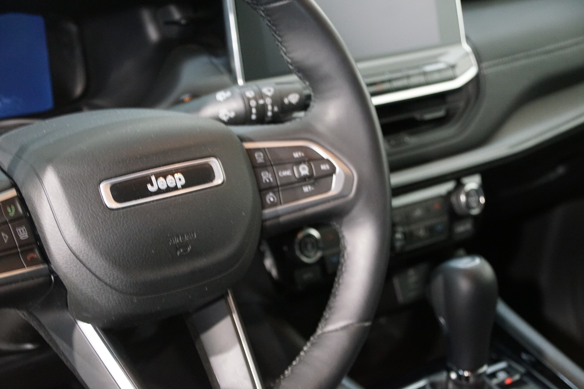 JEEP Compass 4x2 1.5 T MHEV S ++SWISS++-image-11
