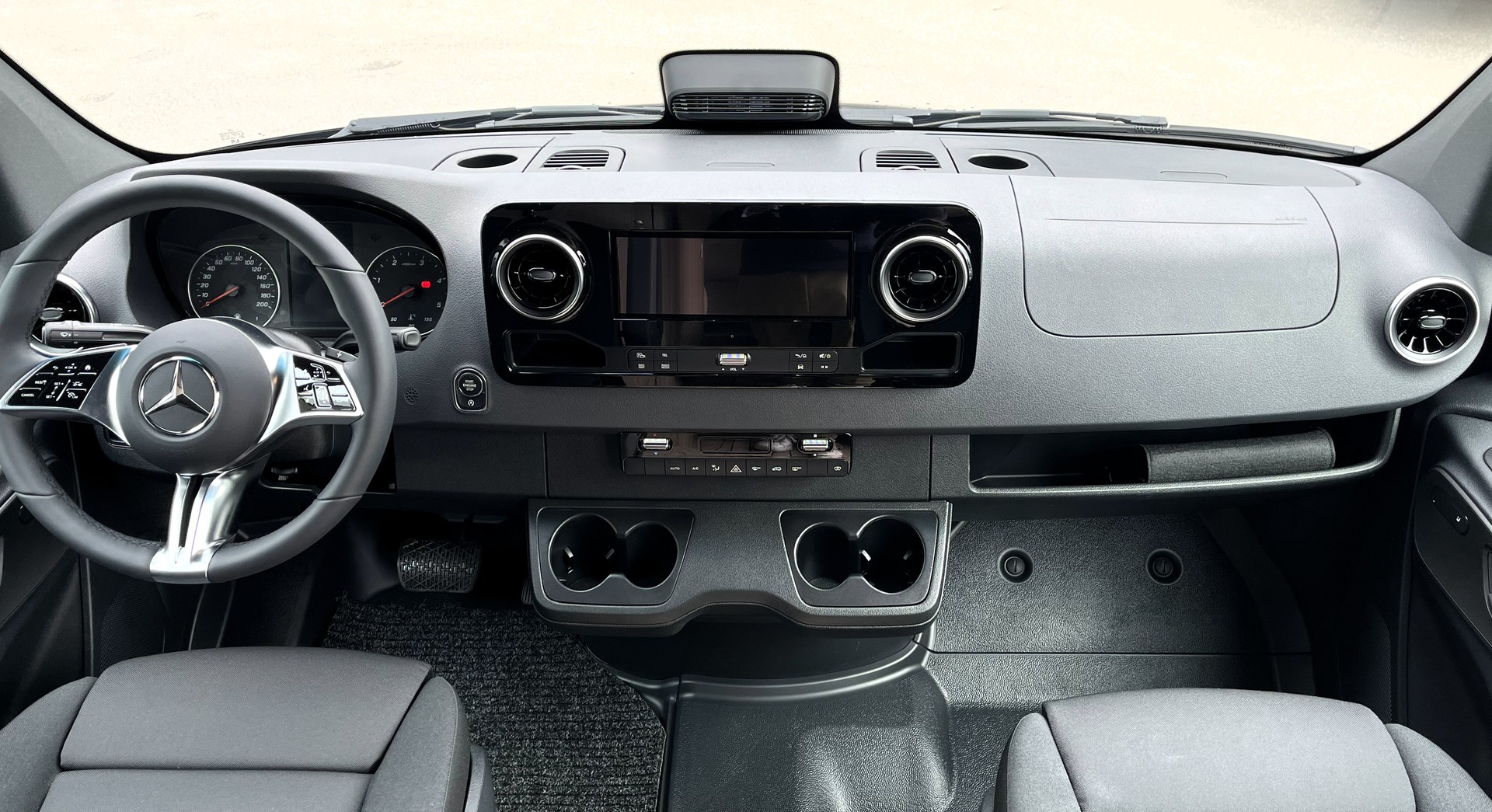 MERCEDES-BENZ 419 CDI 4X4 Innova Roadtrip-image-7