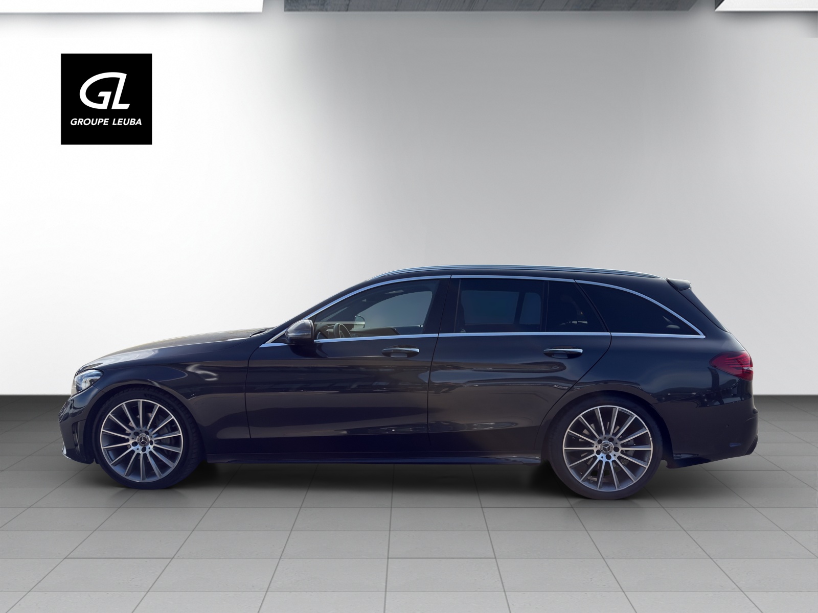 MERCEDES-BENZ C 220d SwissStar AMG L.4M-image-4