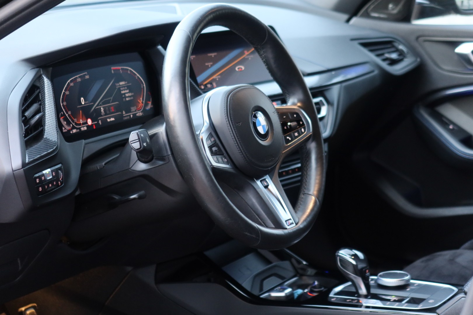 BMW 120d xDrive Steptronic M Sport (CH)-image-9