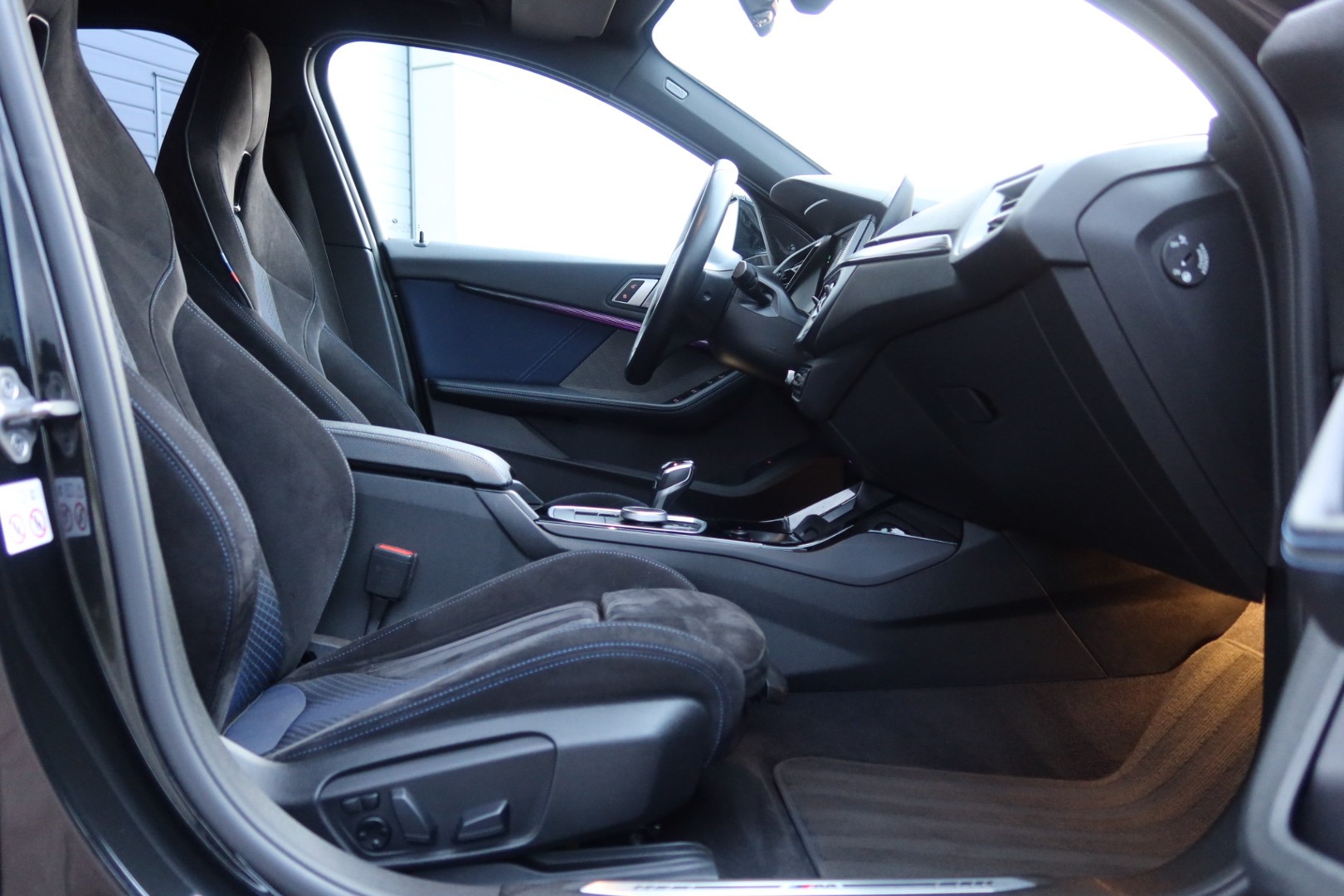 BMW 120d xDrive Steptronic M Sport (CH)-image-12