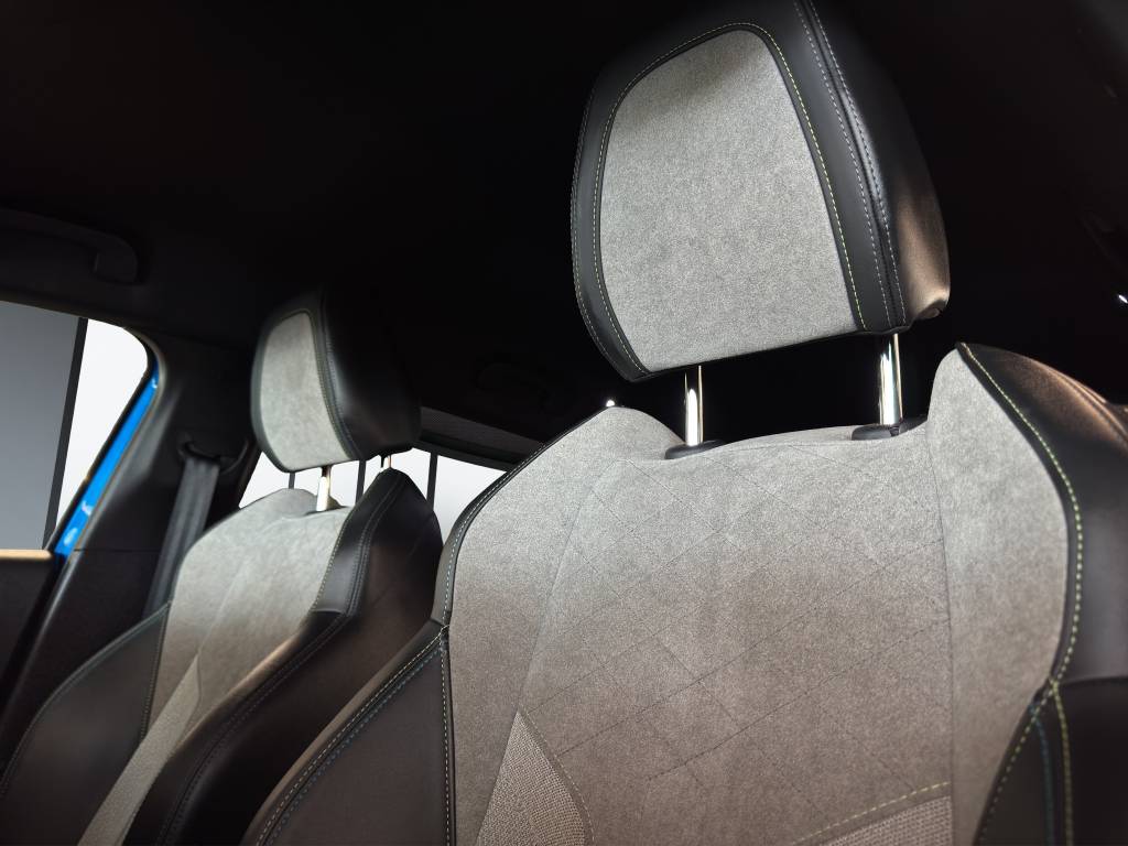 PEUGEOT 2008 e GT //Navigation/Régulateur de vitesse/Caméra recul/Dab+-image-9