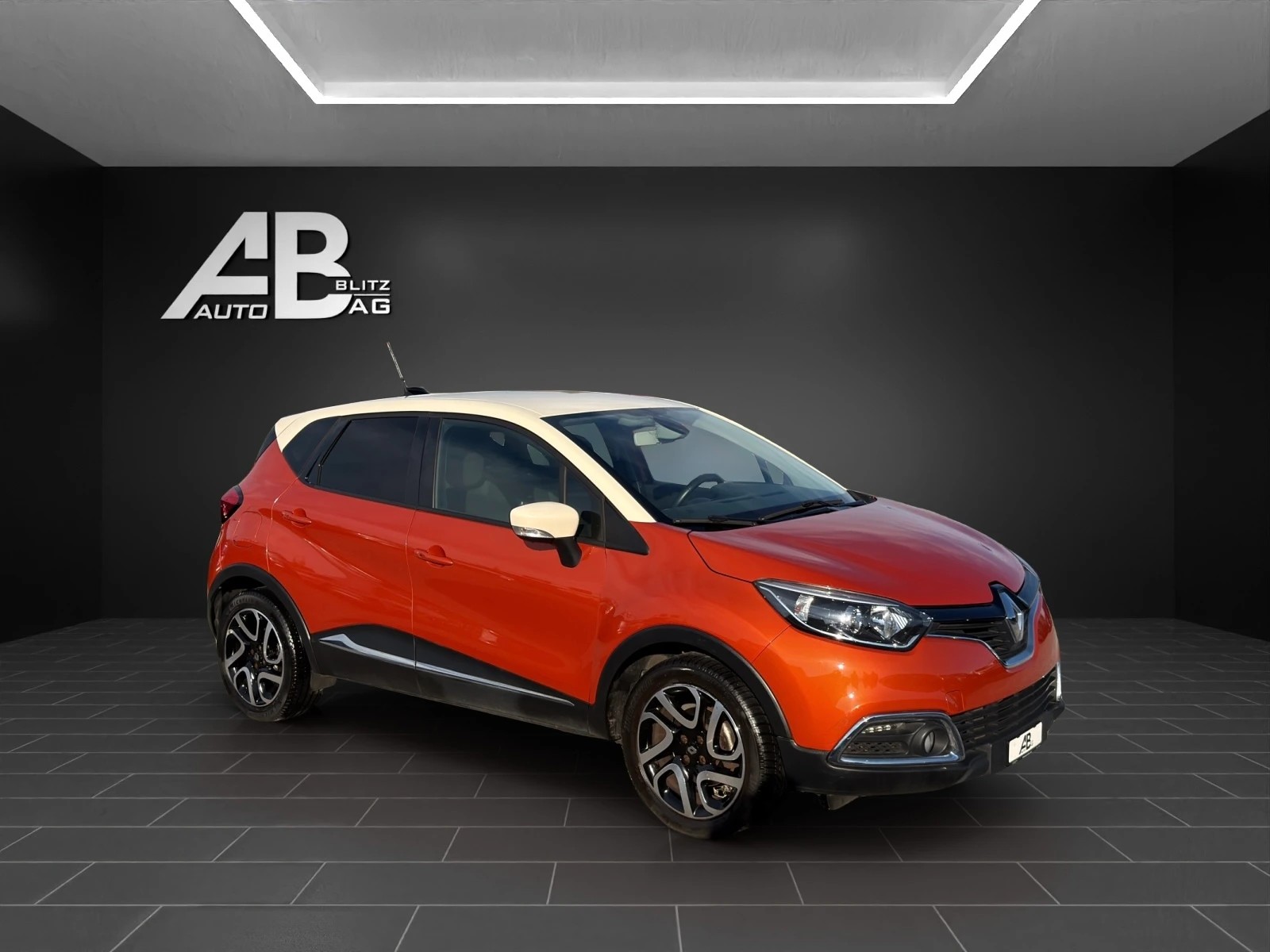 RENAULT Captur 1.2 T 16V Privilège EDC-image-5