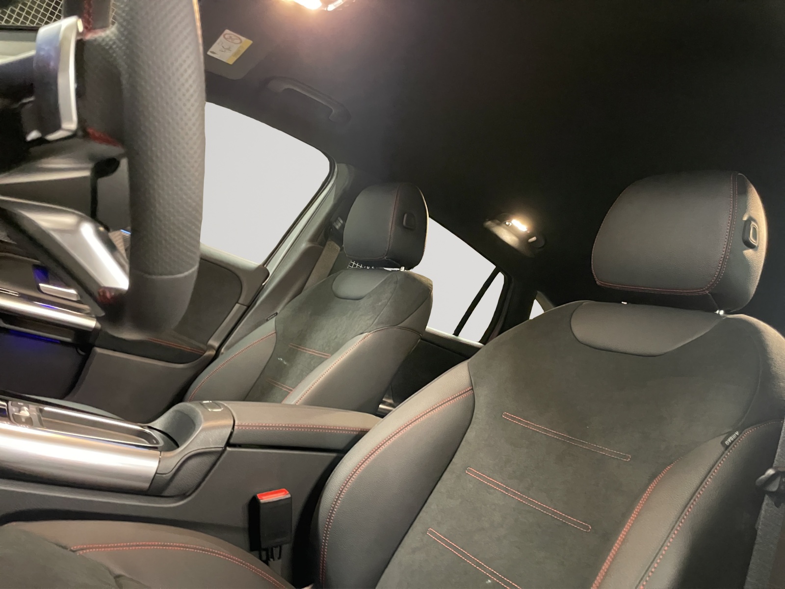 MERCEDES-BENZ GLA 250 4Matic 8G-DCT Swiss Star-image-7