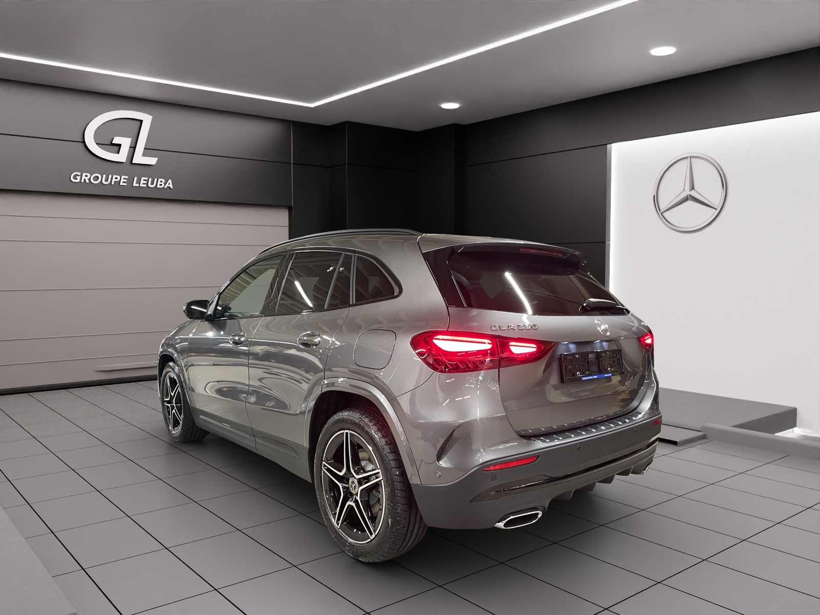 MERCEDES-BENZ GLA 250 4Matic 8G-DCT Swiss Star-image-3