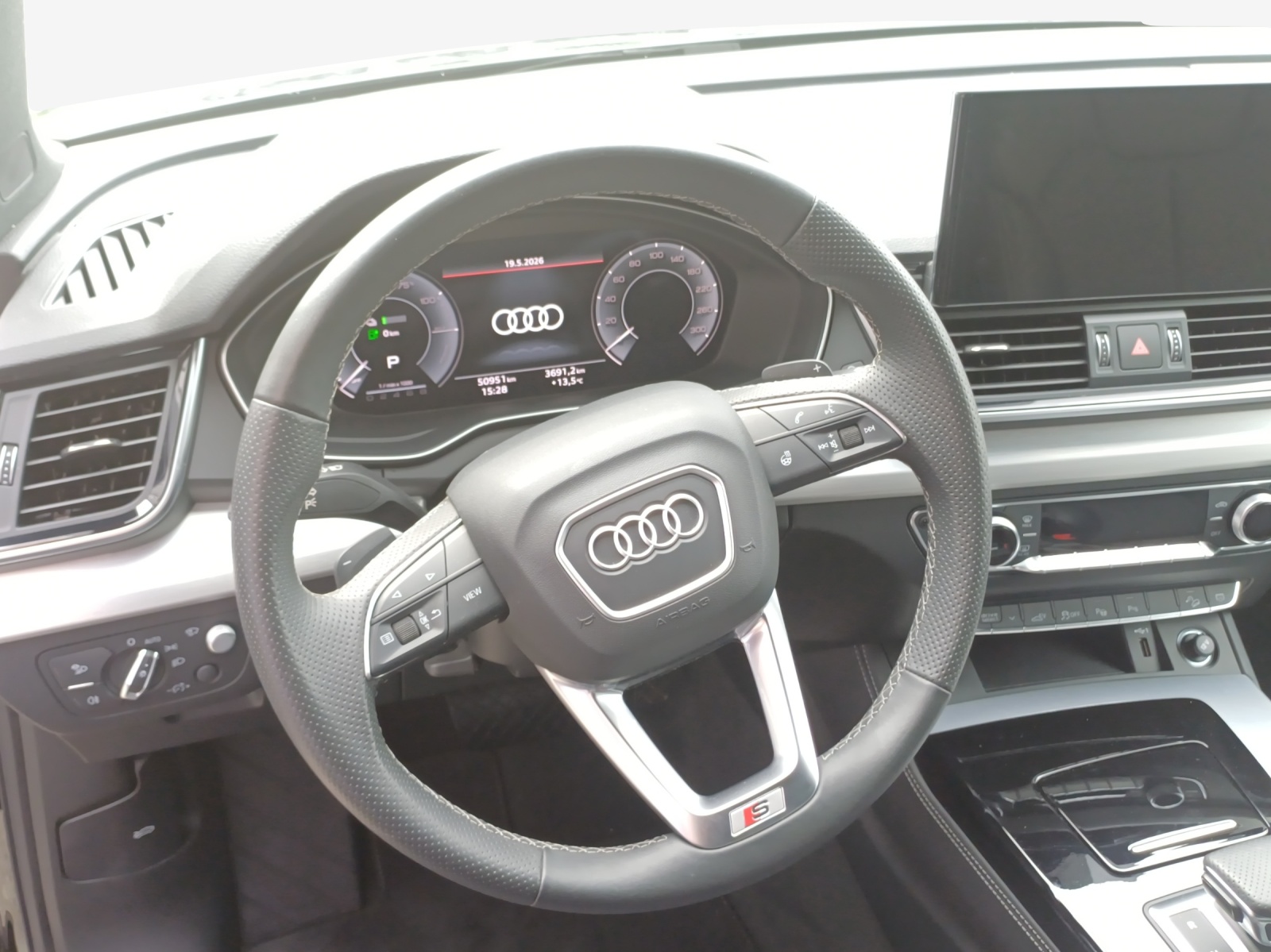 AUDI Q5 Sportback 50 TFSI e PHEV S line quattro S-tronic-image-10