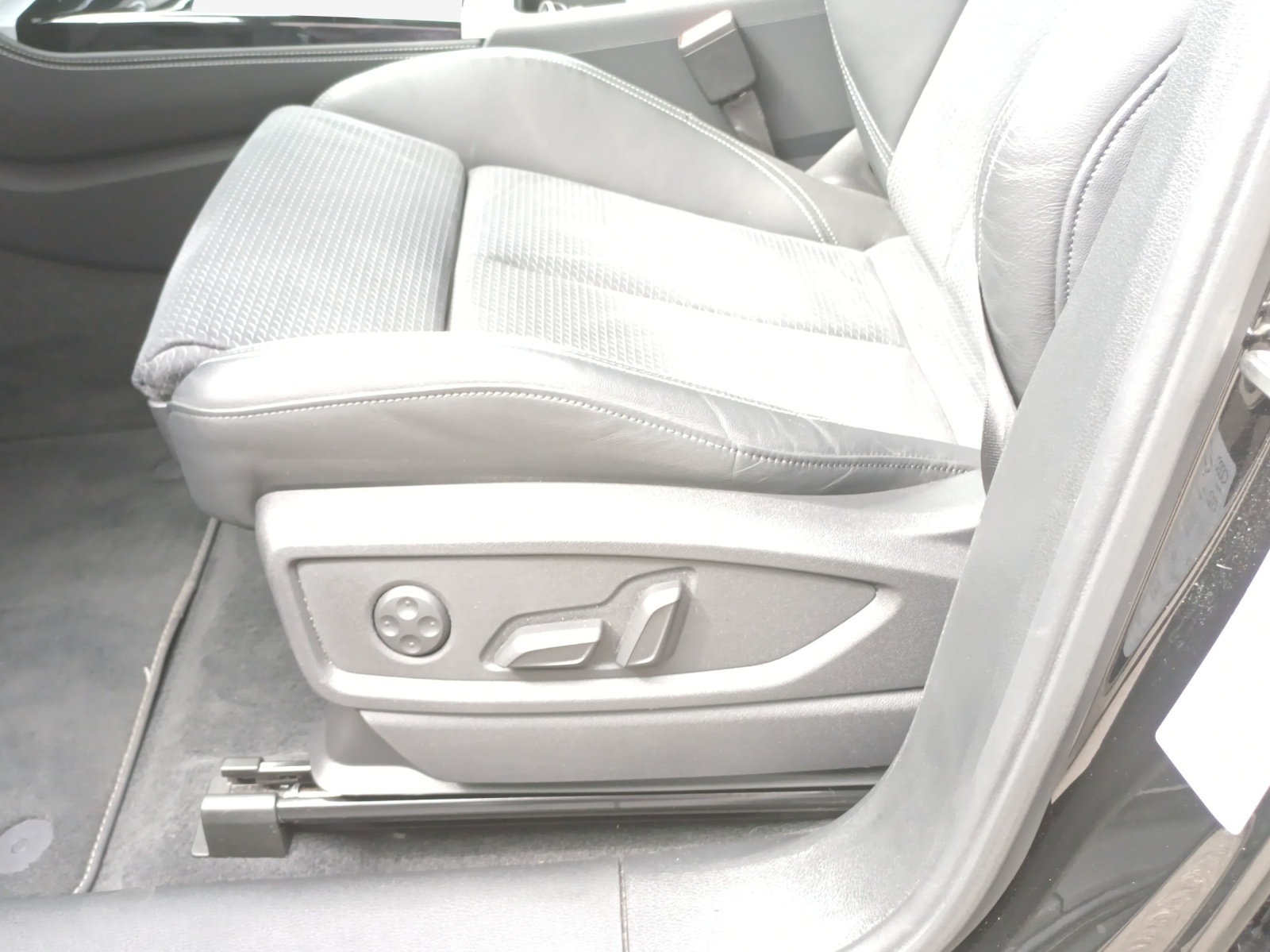 AUDI Q5 Sportback 50 TFSI e PHEV S line quattro S-tronic-image-15