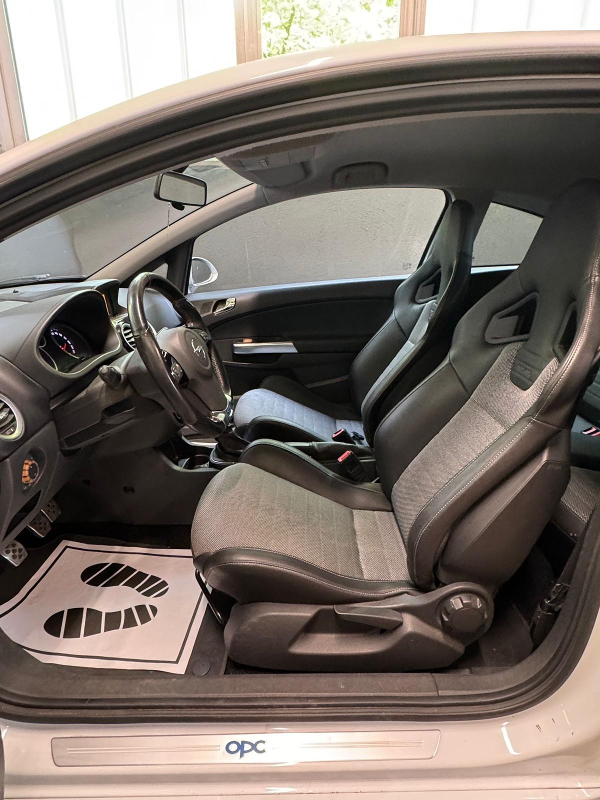 OPEL Corsa 1.6 Turbo OPC //NEU AB MFK!-image-10