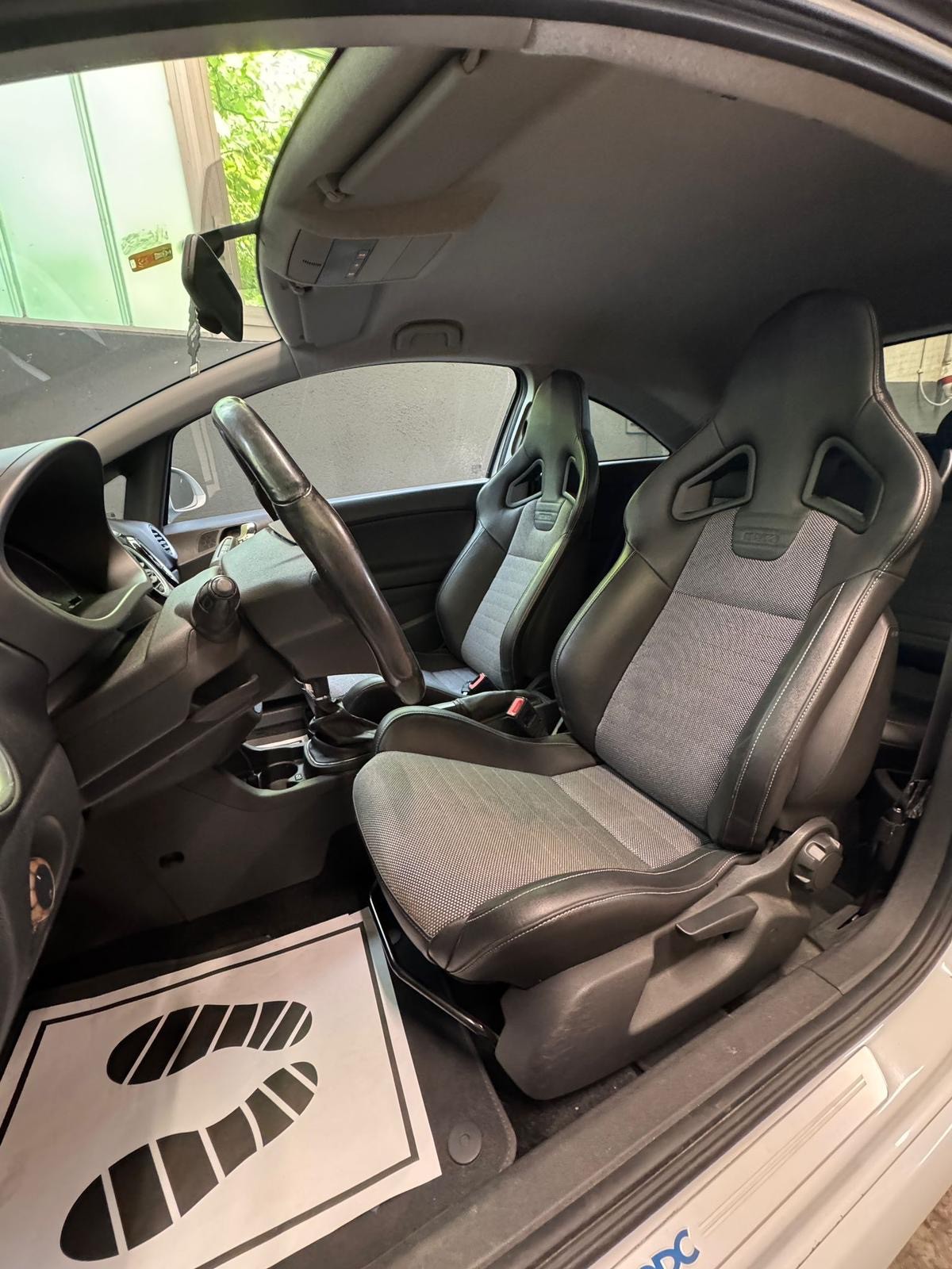 OPEL Corsa 1.6 Turbo OPC //NEU AB MFK!-image-11
