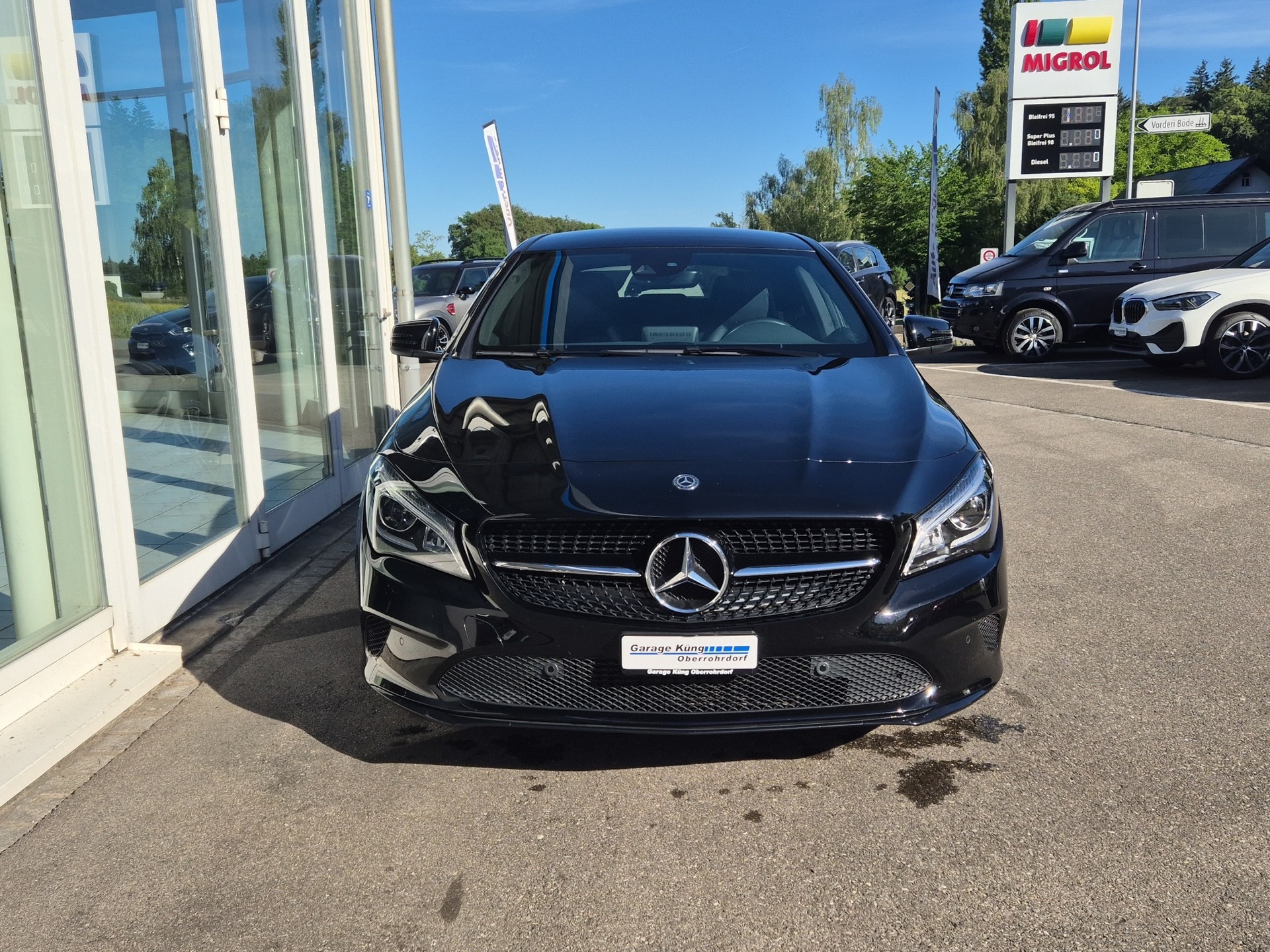 MERCEDES-BENZ CLA 200 d Night Star 7G-DCT-image-1