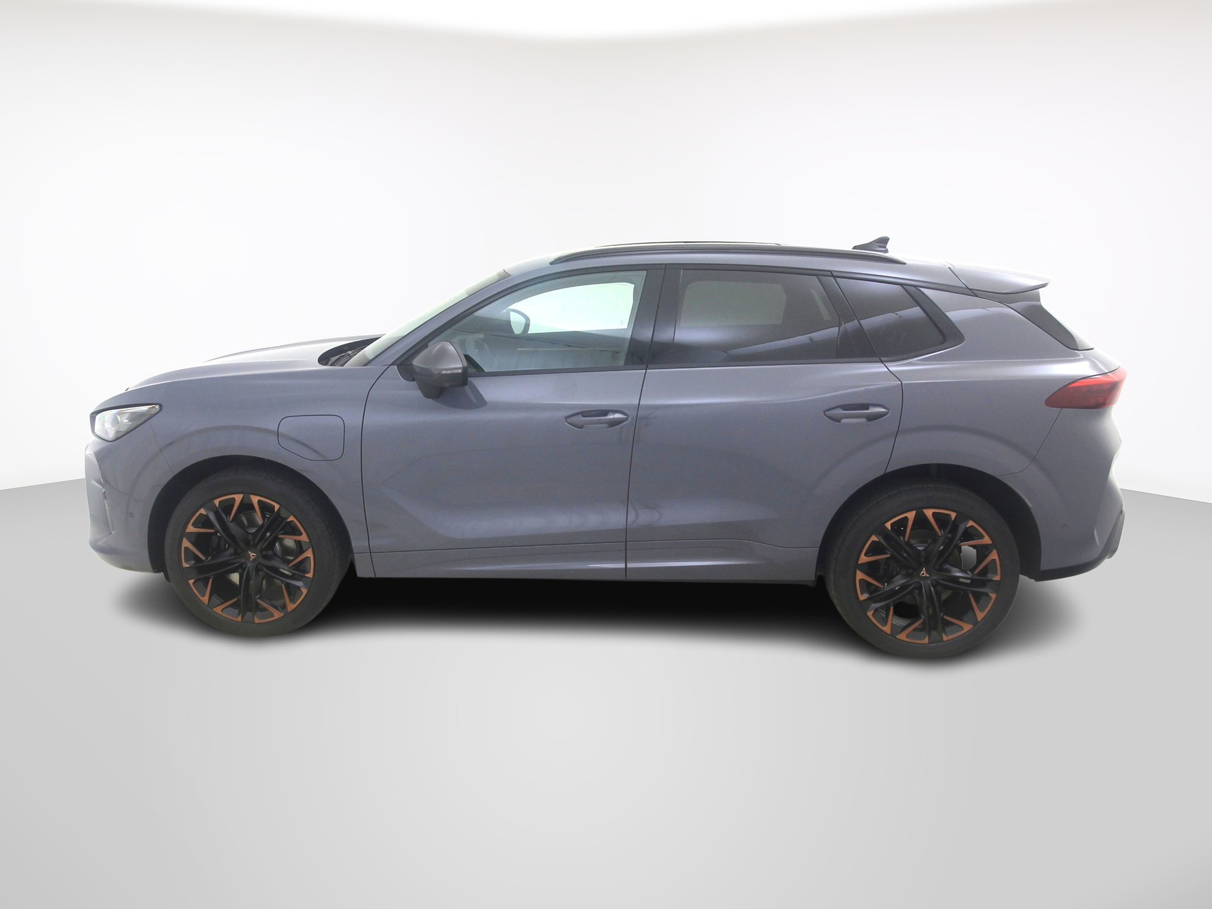 CUPRA Terramar 1.5 e-Plug-in-HYBRID VZ DSG-image-1
