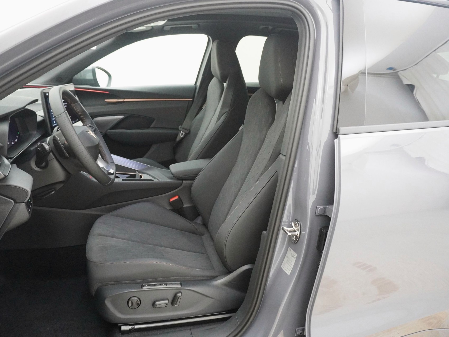 CUPRA Terramar 1.5 e-Plug-in-HYBRID VZ DSG-image-12