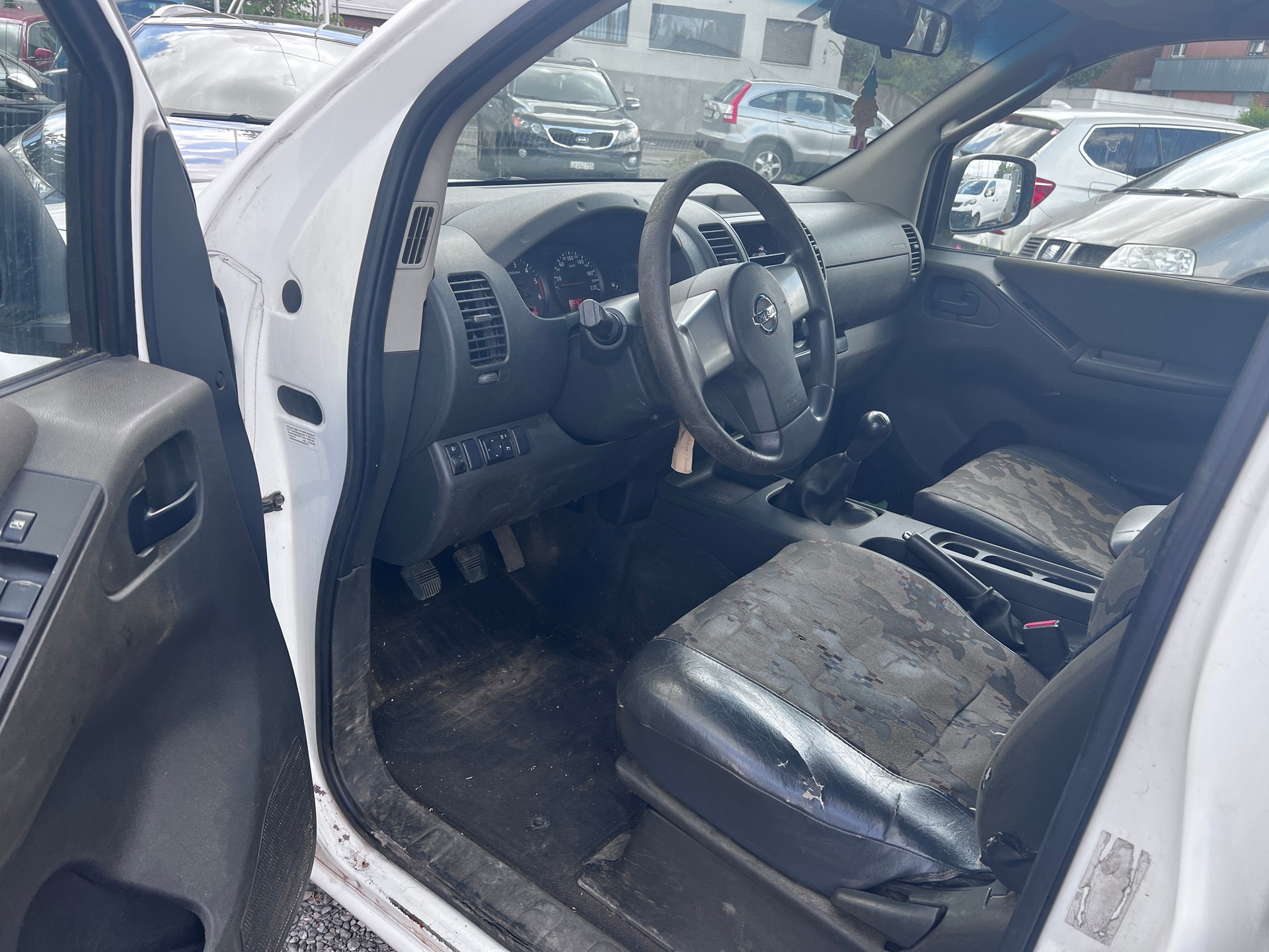 NISSAN Navara Double Cab LE 2.5 dCi 4WD-image-8