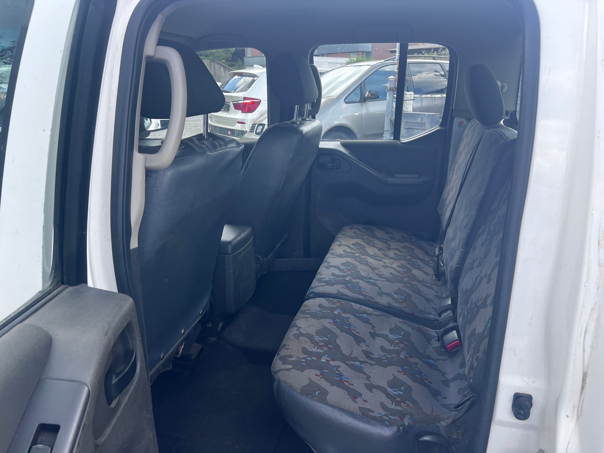 NISSAN Navara Double Cab LE 2.5 dCi 4WD-image-6