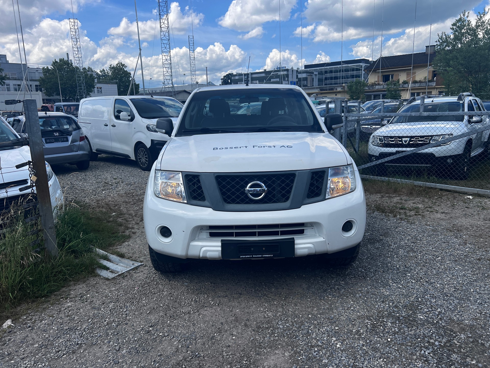 NISSAN Navara Double Cab LE 2.5 dCi 4WD-image-0