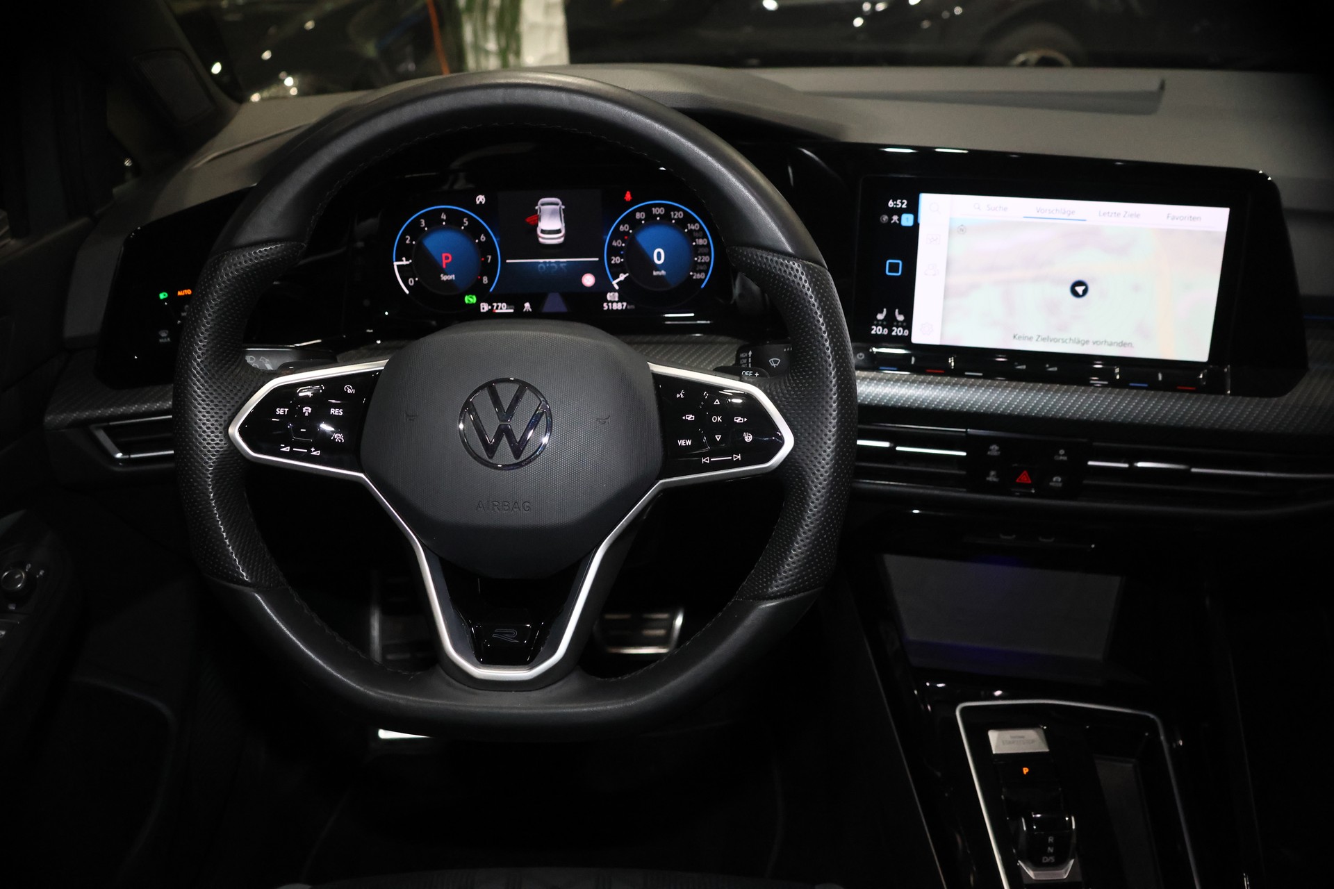 VW Golf VIII 1.5 eTSI Life DSG CH FAHRZEUG-image-10