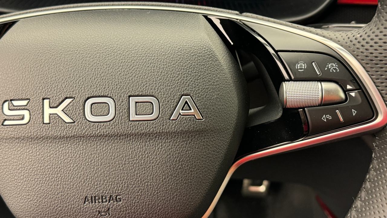SKODA Fabia 1.0 TSI Monte Carlo DSG-image-9