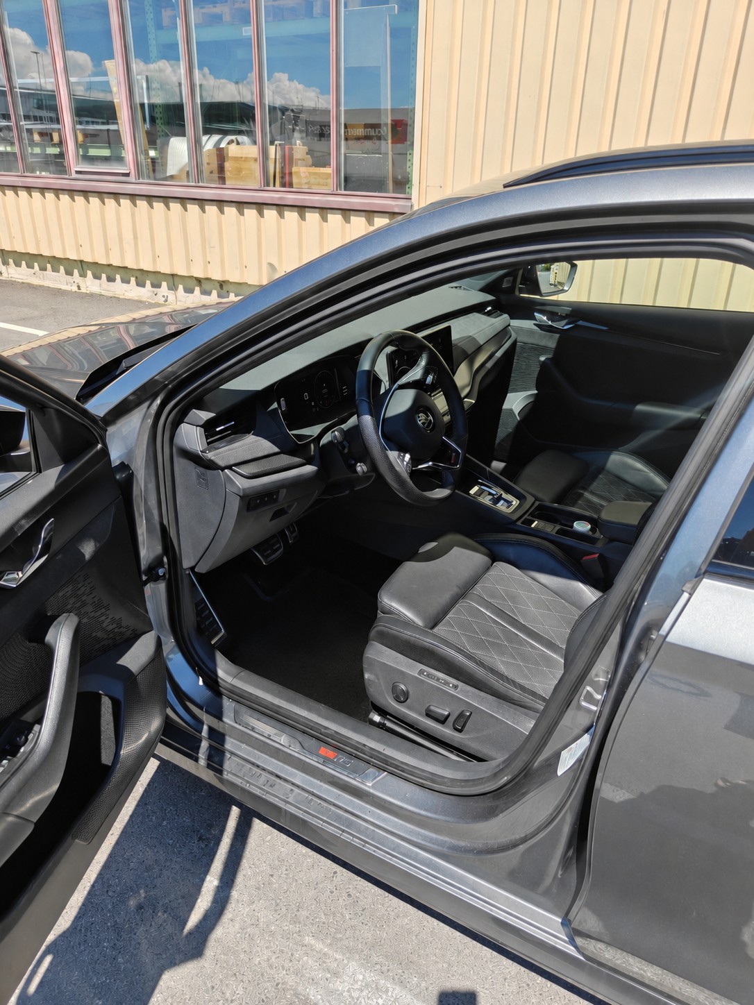 SKODA 2.0 TSI RS DSG-image-3