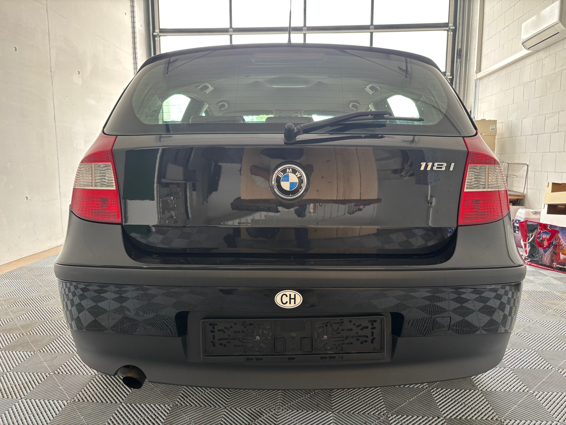BMW 118i-image-4