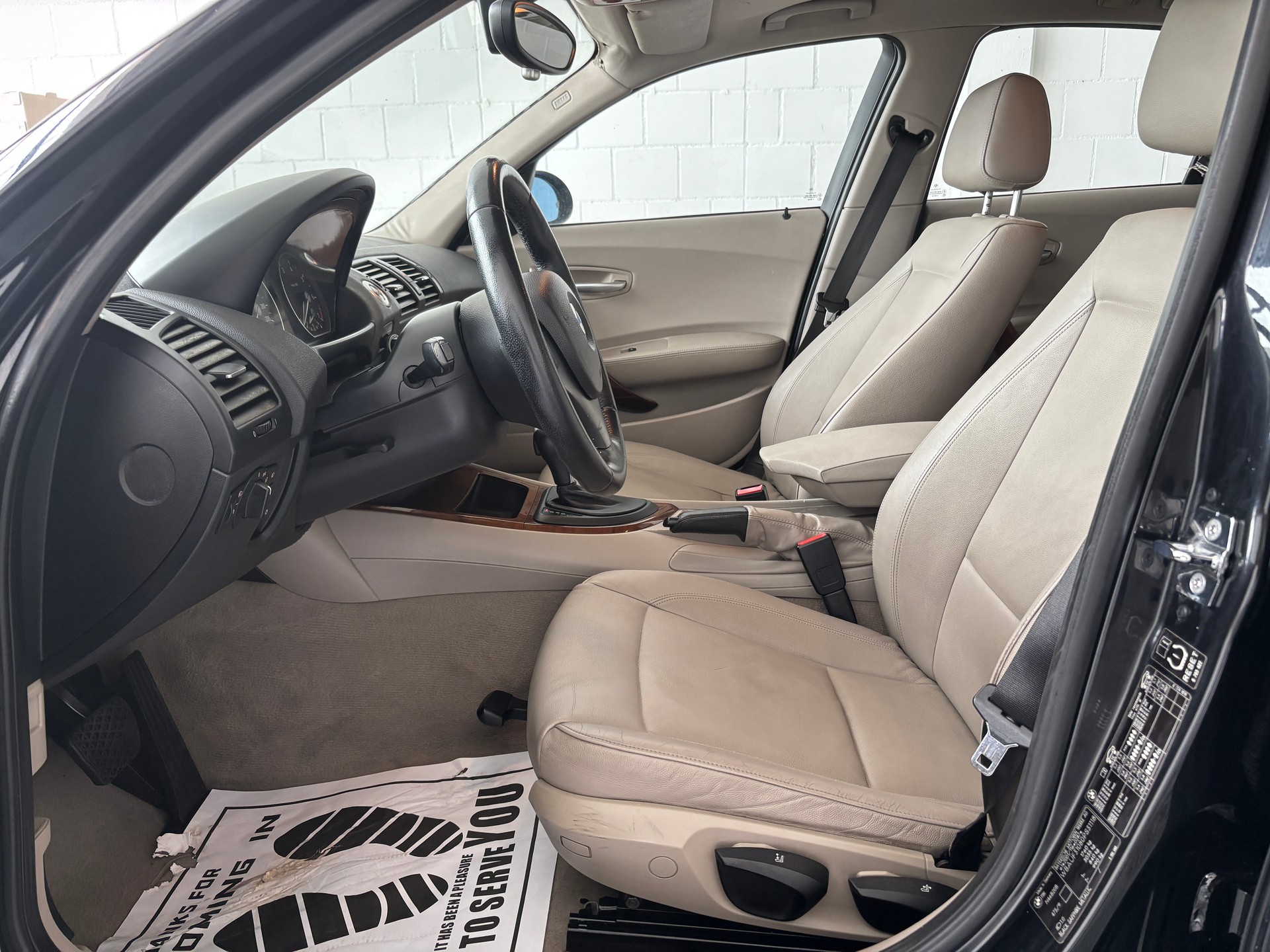 BMW 118i-image-7