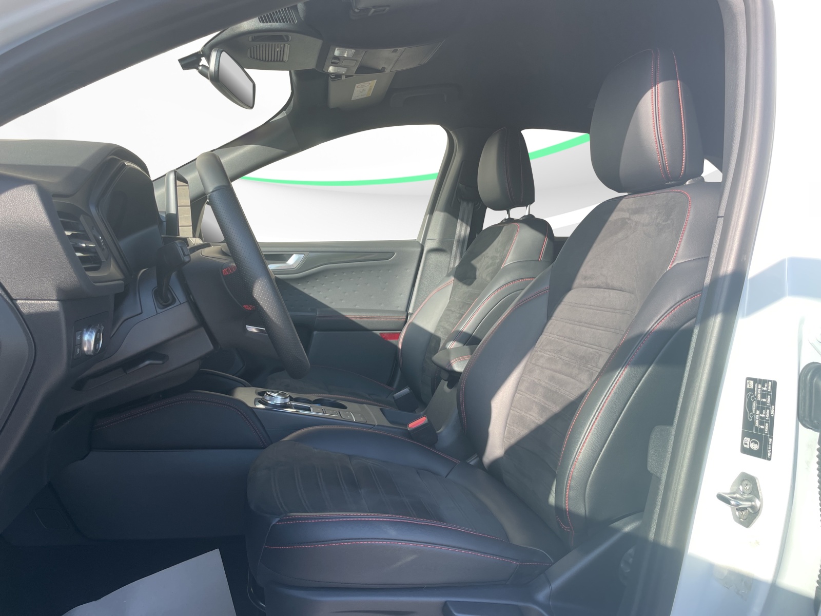 FORD Kuga 2.5 PHEV ST-Line X 2WD-image-6