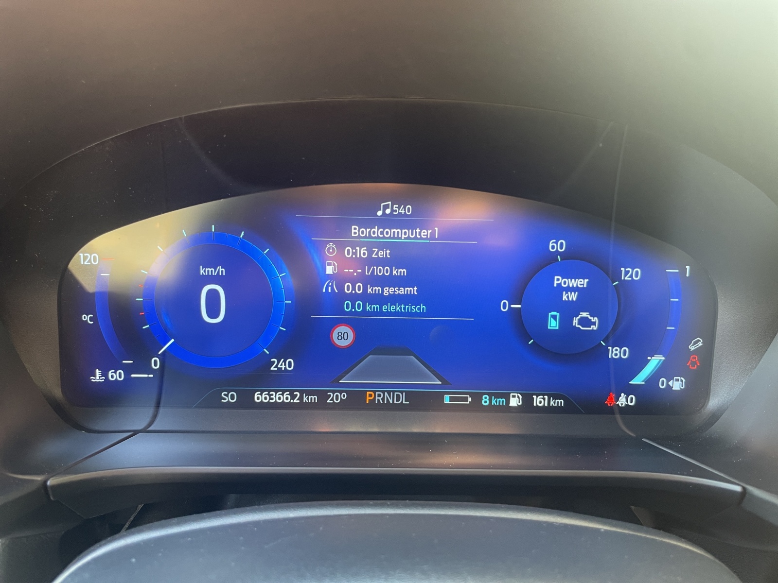 FORD Kuga 2.5 PHEV ST-Line X 2WD-image-8