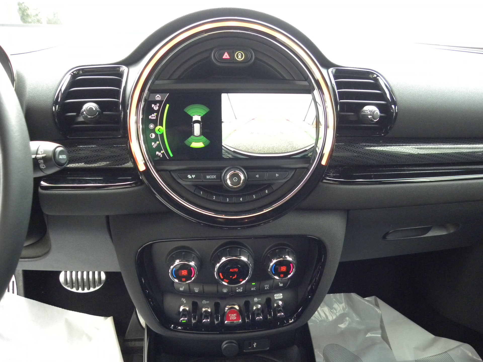 MINI Clubman Cooper John Cooper Works ALL4 Steptronic-image-11