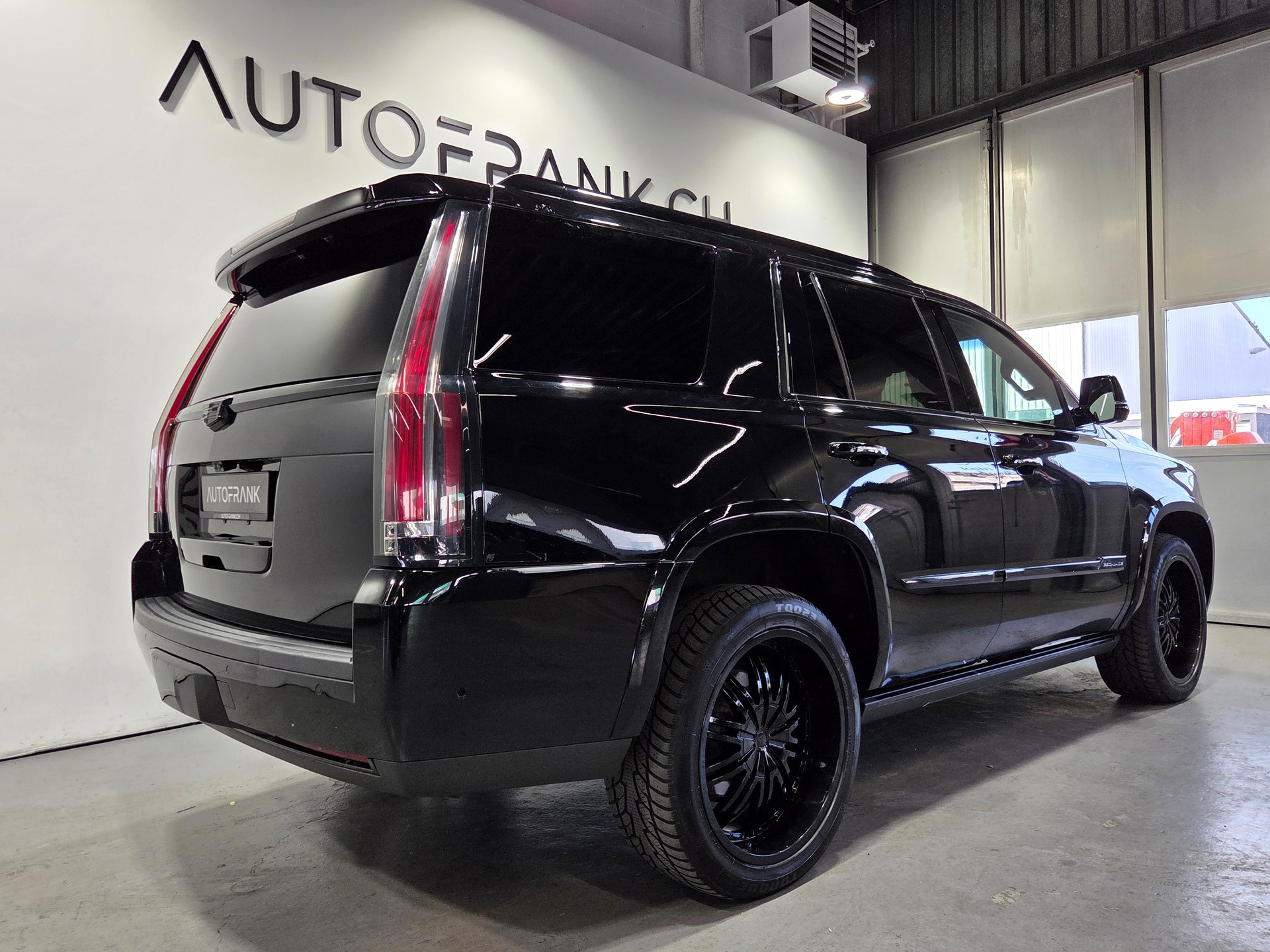CADILLAC Escalade 6.2 V8 Platinum-image-2
