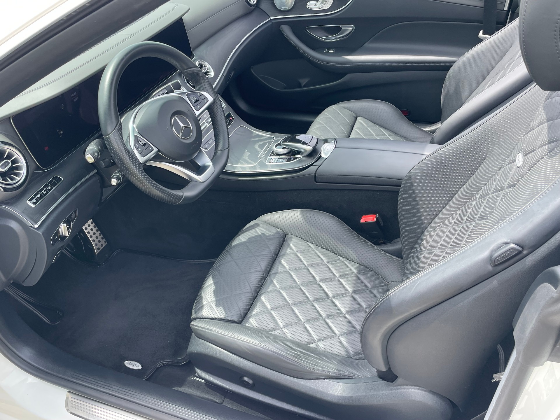 MERCEDES-BENZ E 400 Cabriolet AMG Line 4 Matic 9G-Tronic-image-9