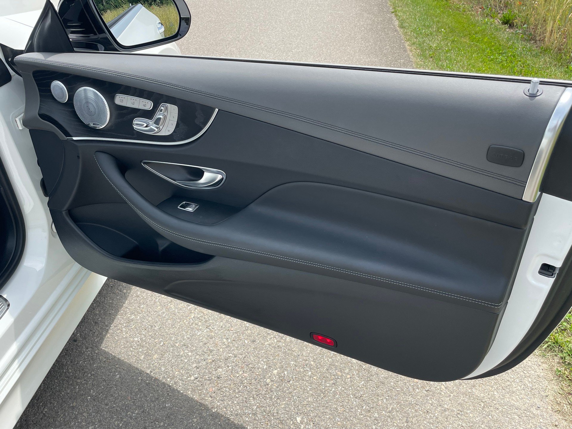 MERCEDES-BENZ E 400 Cabriolet AMG Line 4 Matic 9G-Tronic-image-22