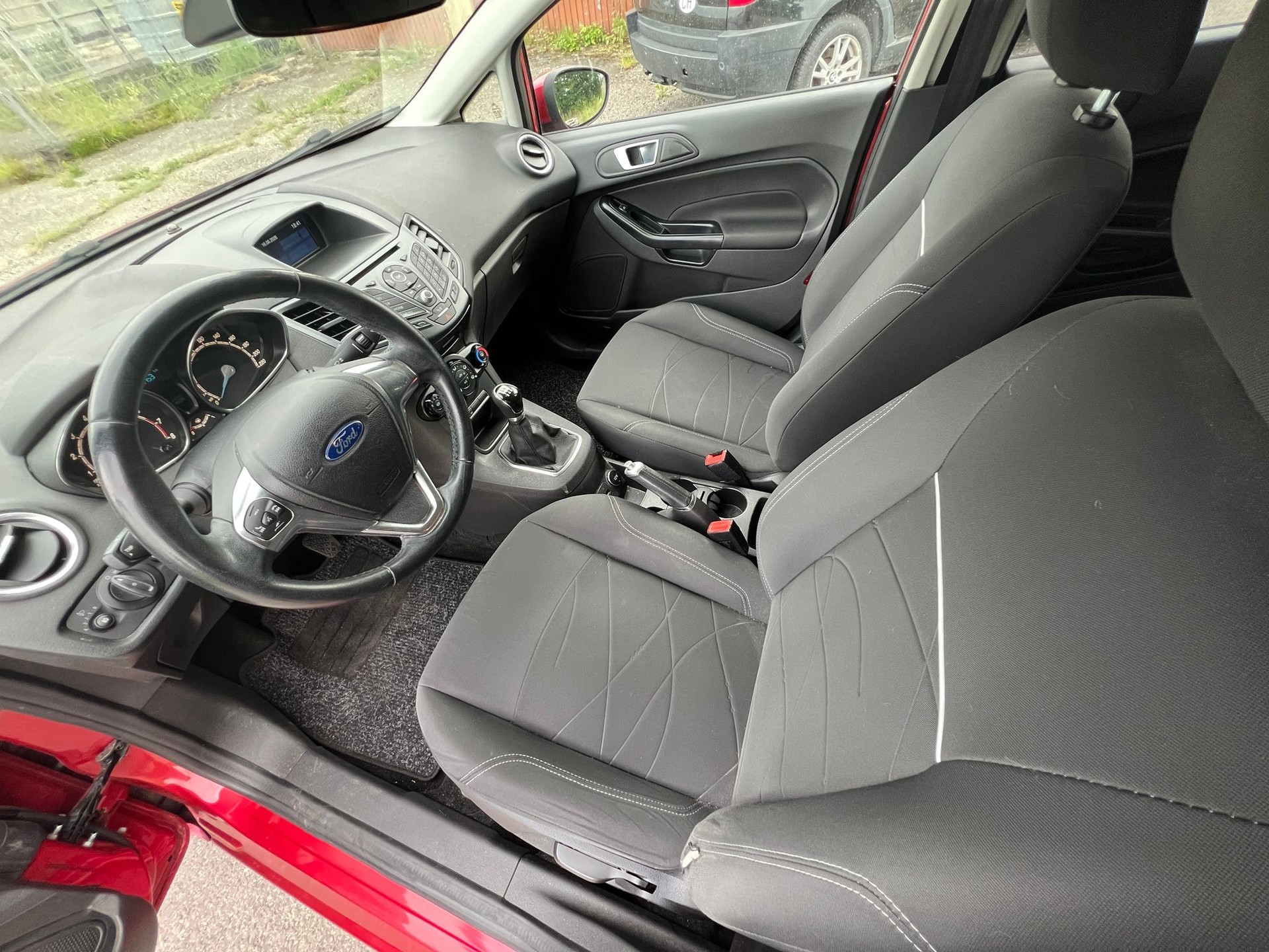 FORD Fiesta 1.0 SCTi Trend-image-11